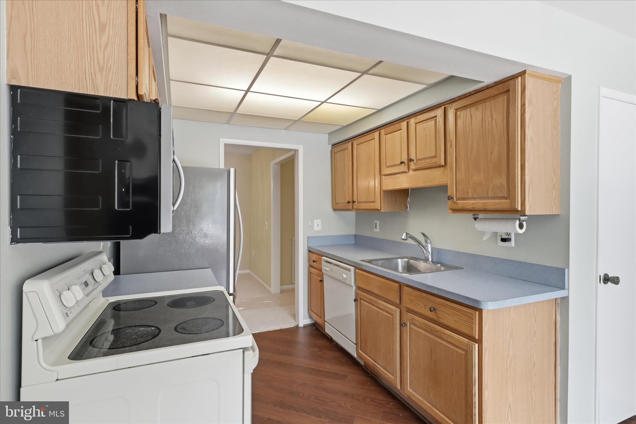 LEISURE WORLD - Residential