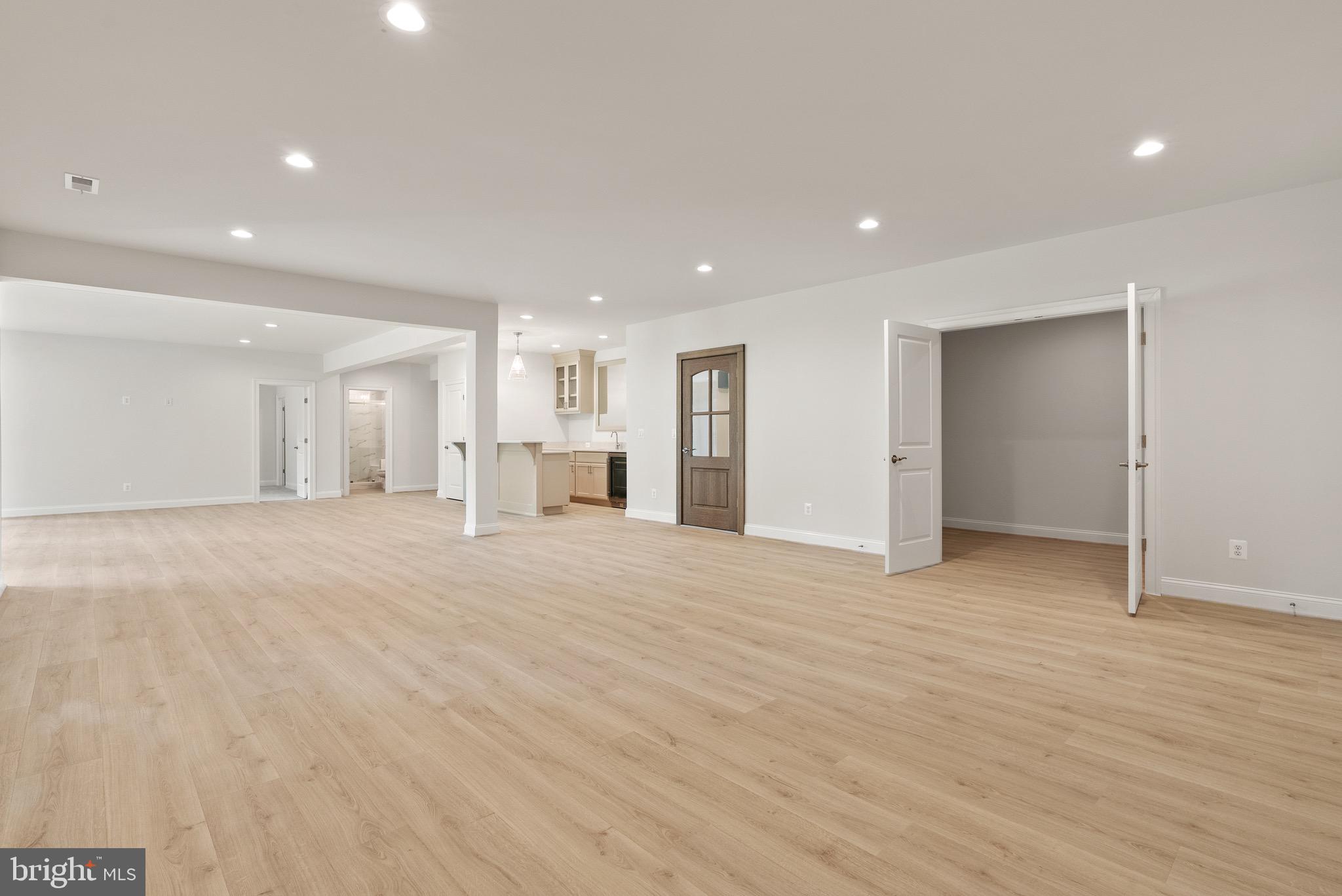 LITTLE VIENNA ESTATES - Residential