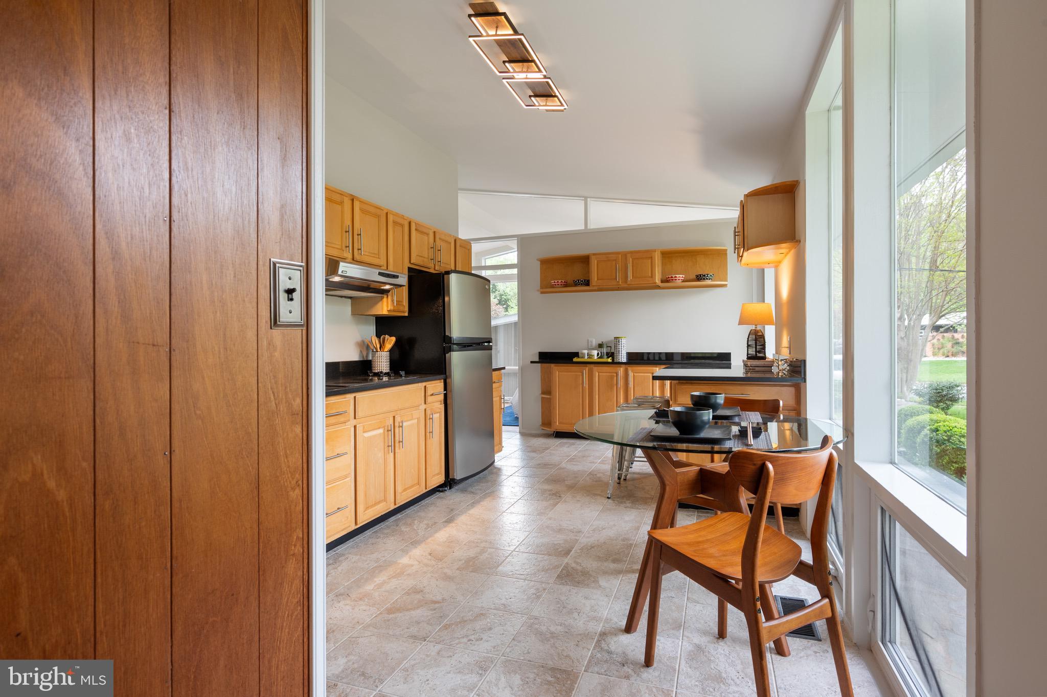 HOLLIN HILLS - Residential