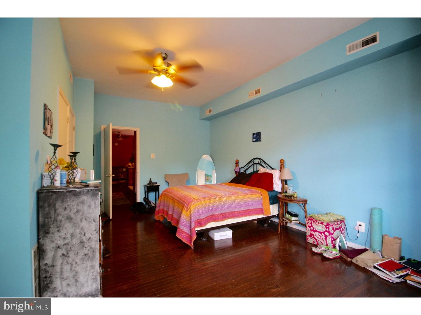 UNIVERSITY CITY - Residential Income