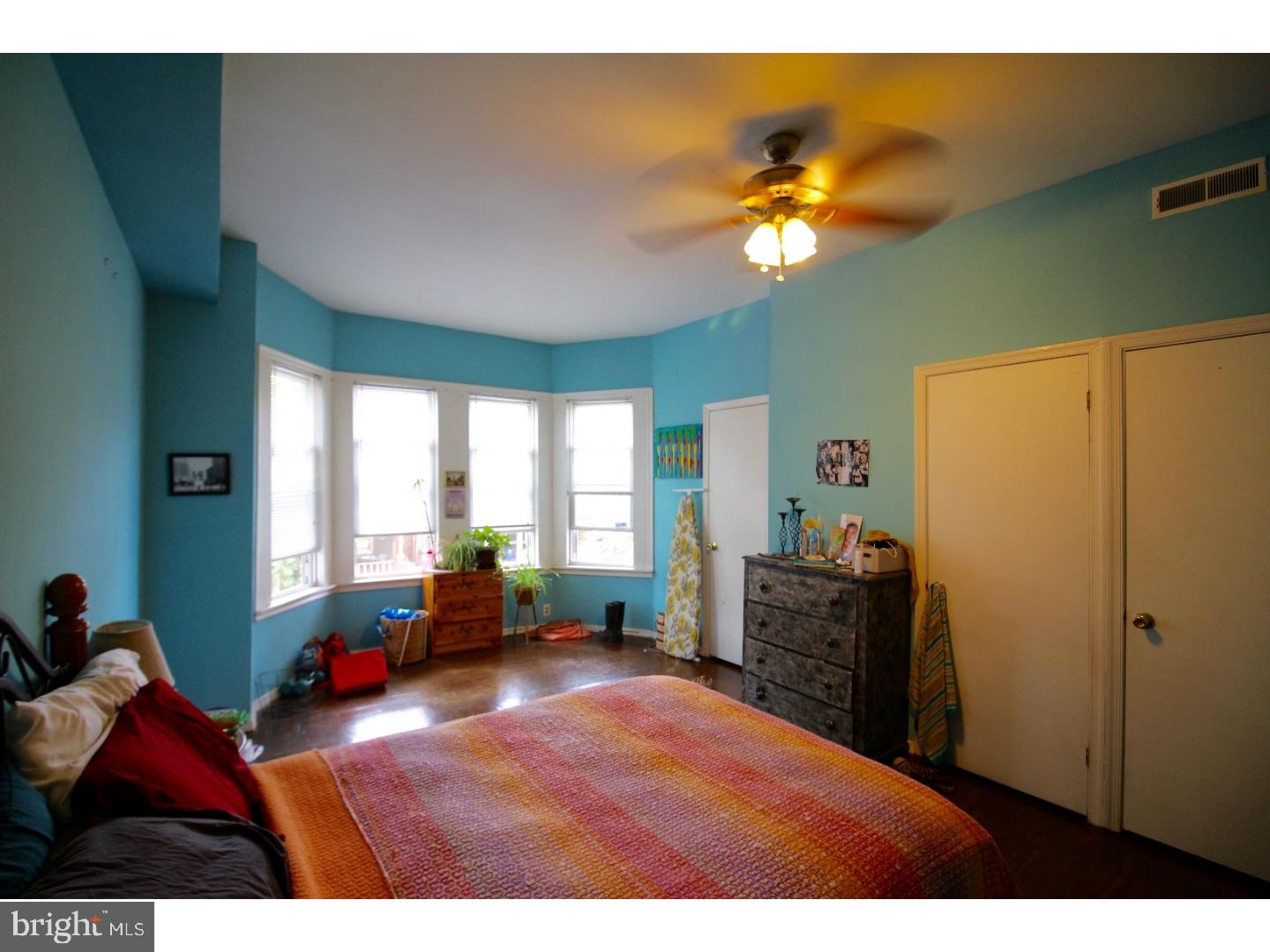 UNIVERSITY CITY - Residential Income