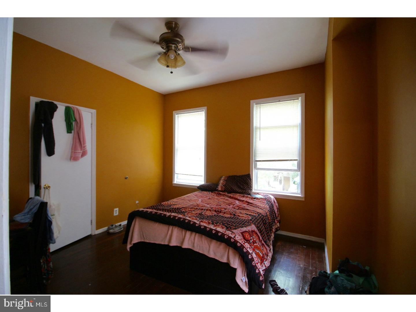 UNIVERSITY CITY - Residential Income