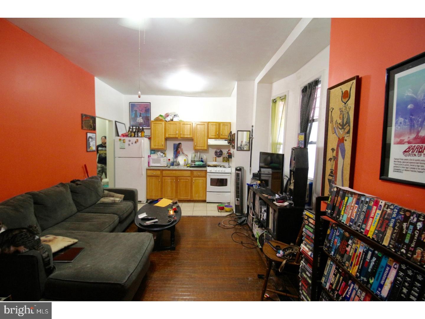 UNIVERSITY CITY - Residential Income