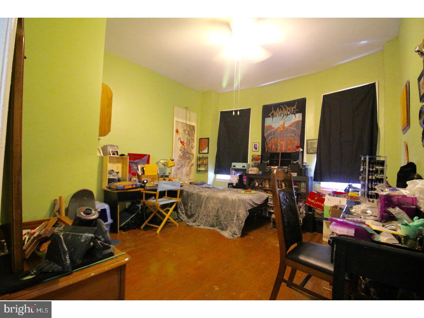 UNIVERSITY CITY - Residential Income