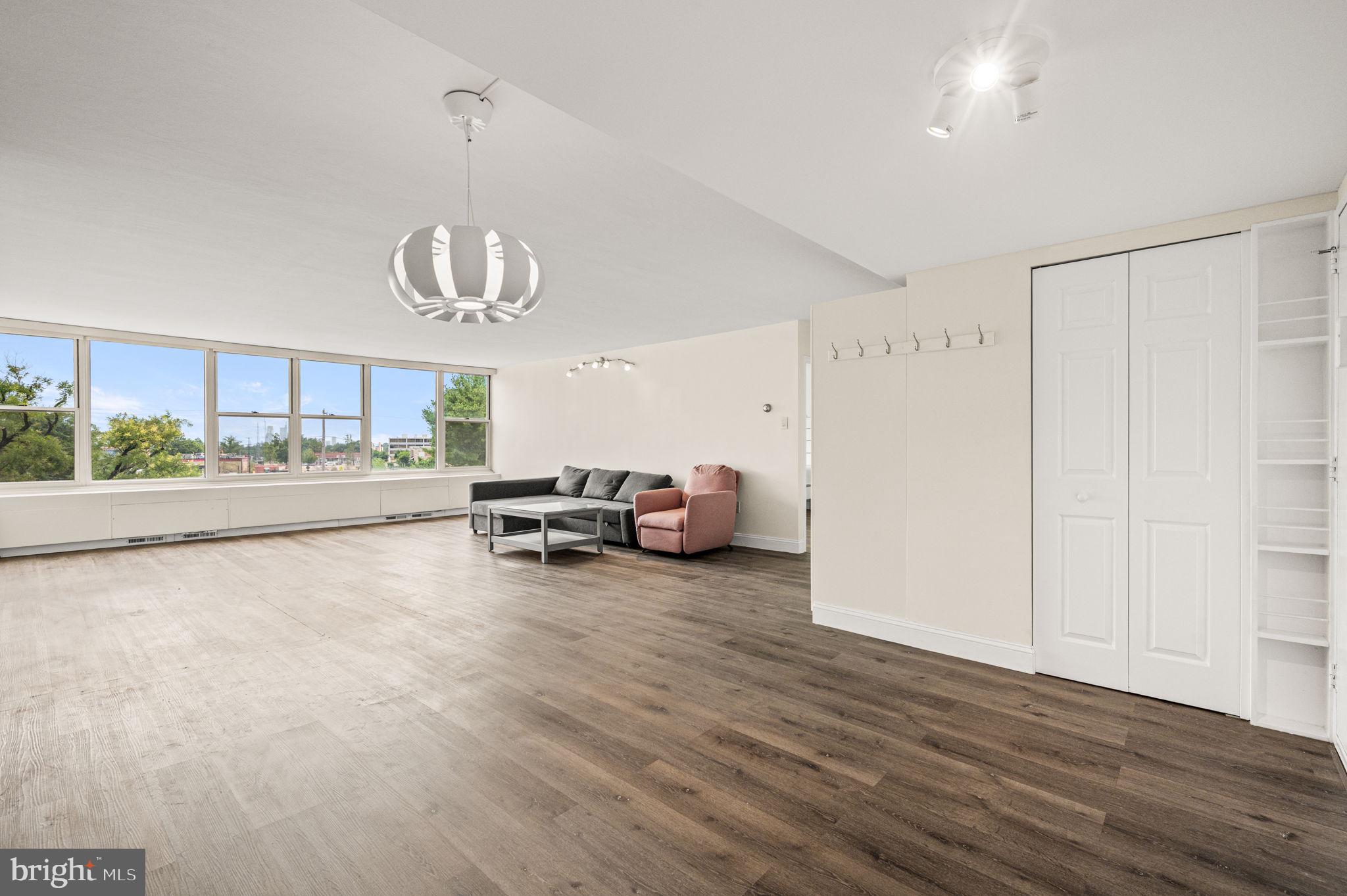 SUTTON TERR - Residential
