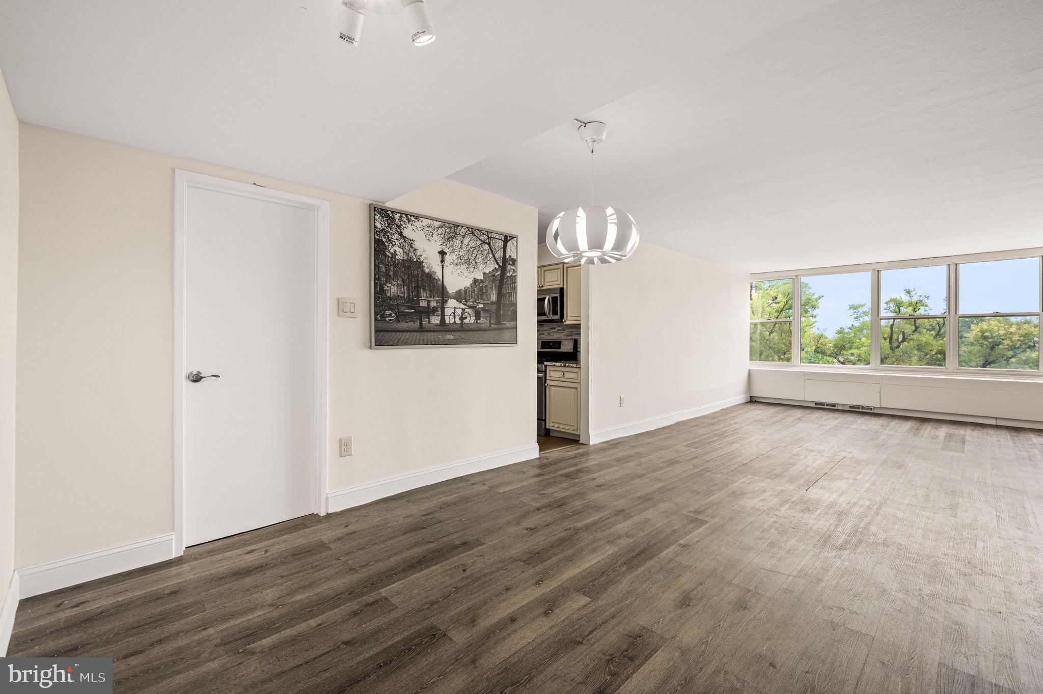 SUTTON TERR - Residential
