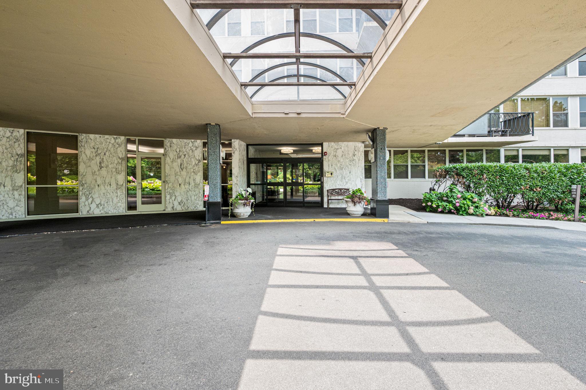 SUTTON TERR - Residential