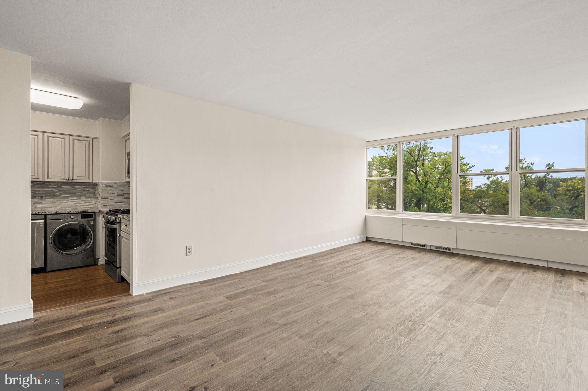 SUTTON TERR - Residential