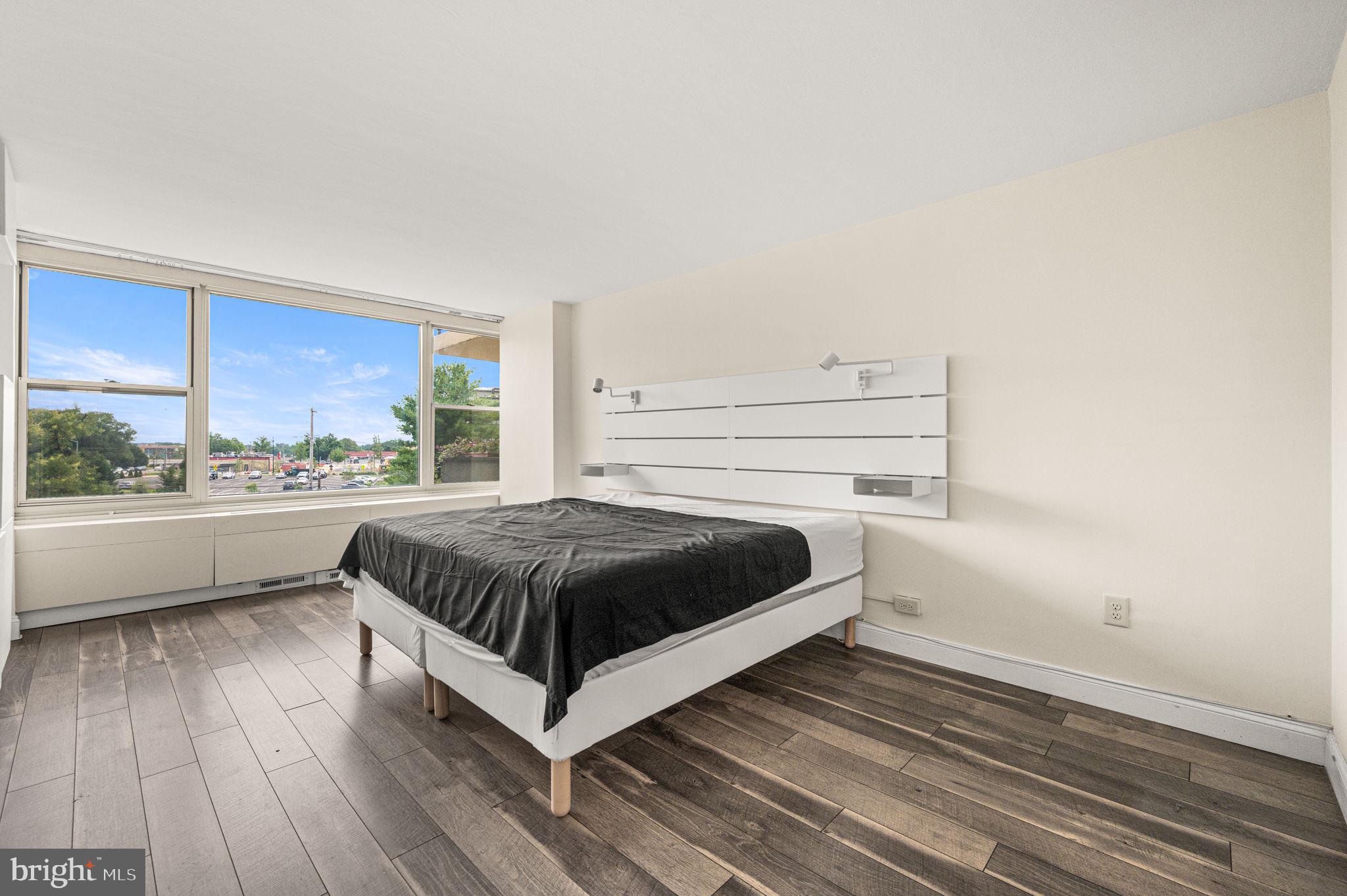 SUTTON TERR - Residential