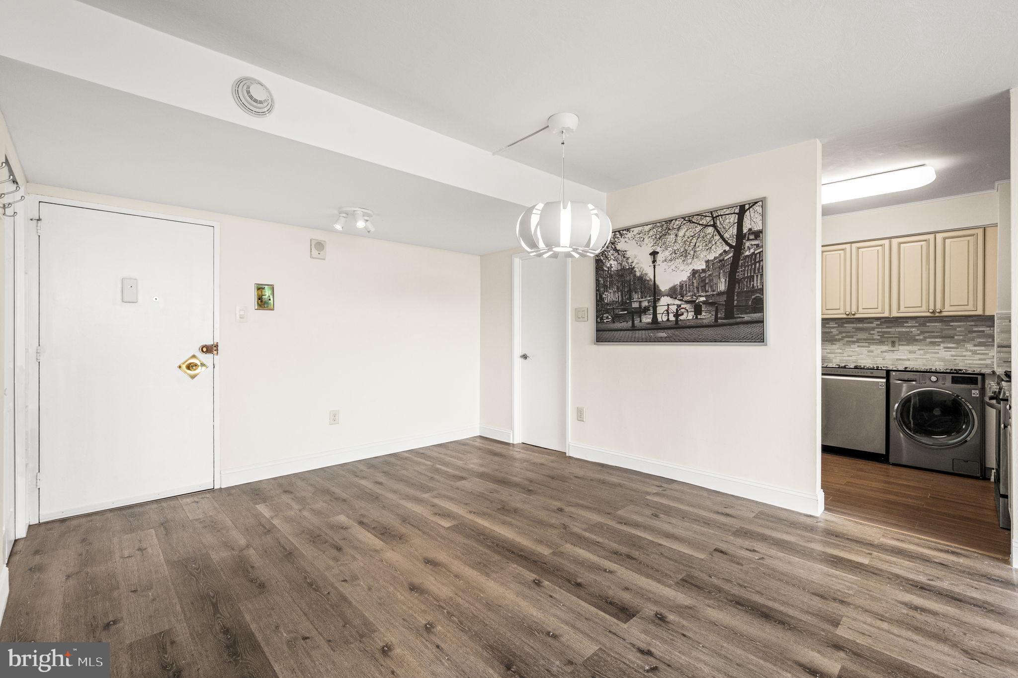 SUTTON TERR - Residential