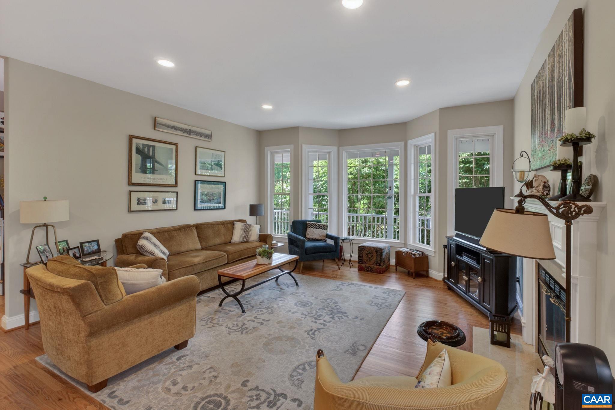 LAKE MONTICELLO - Residential