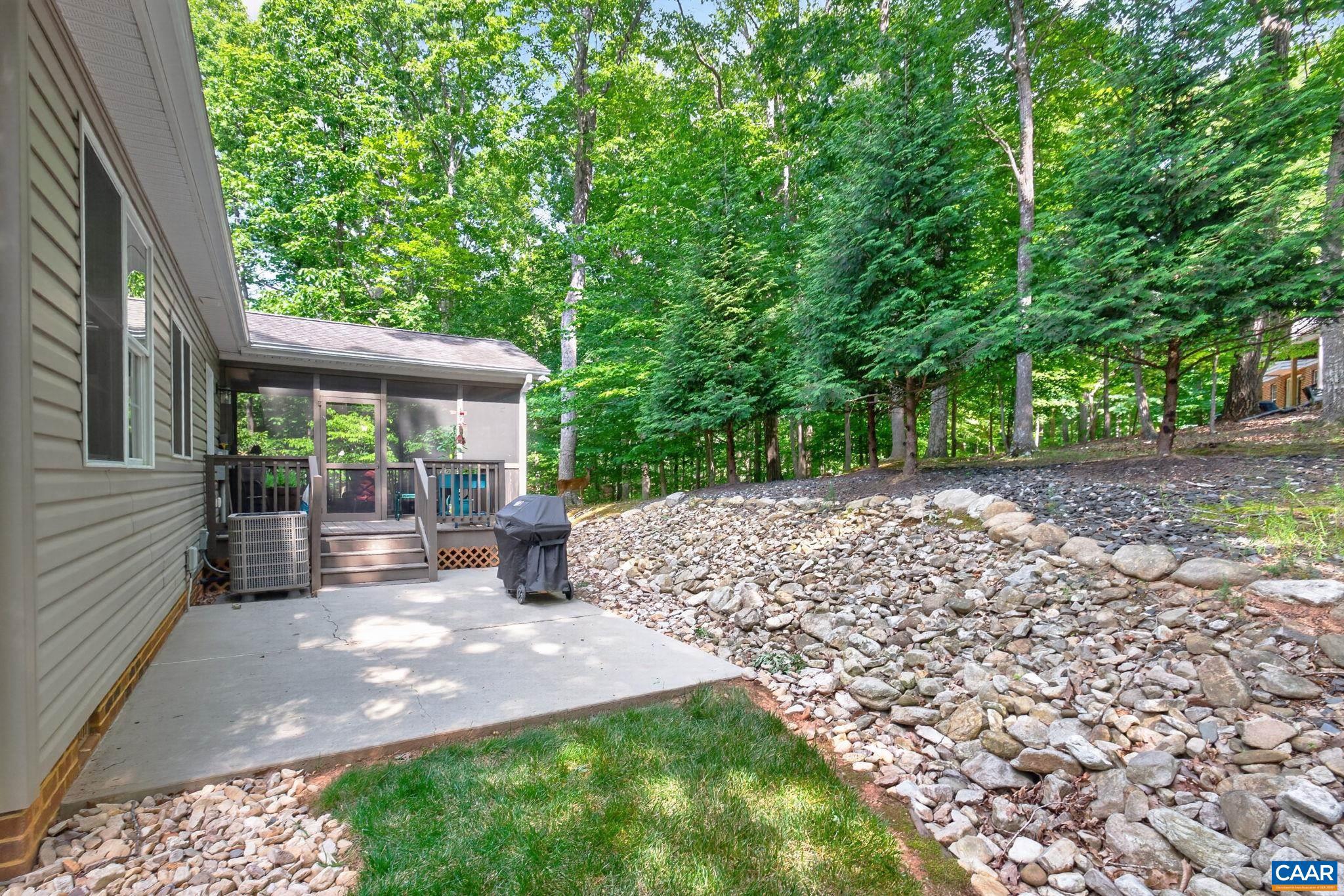 LAKE MONTICELLO - Residential