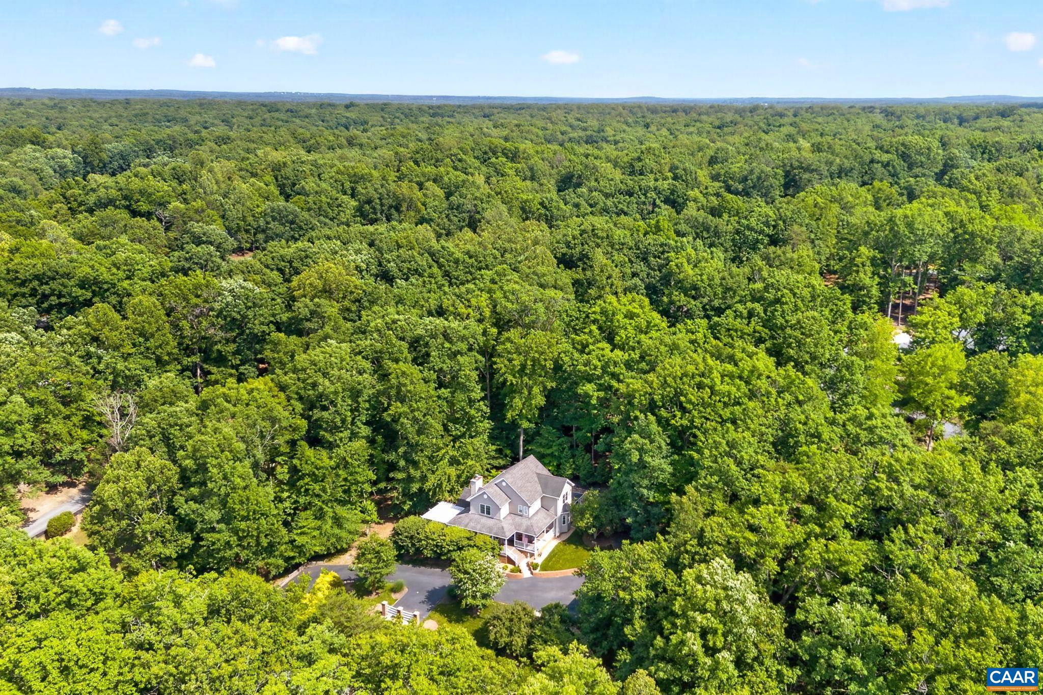 LAKE MONTICELLO - Residential