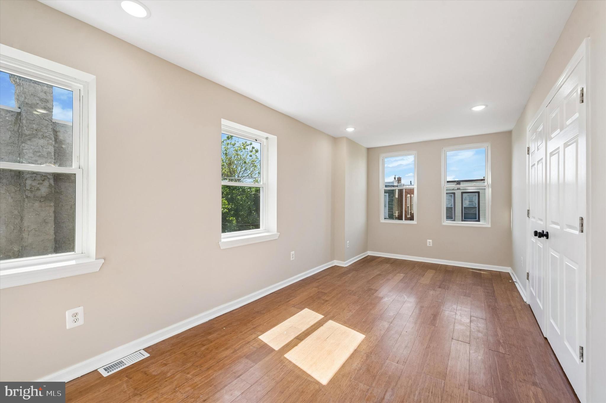 COBBS CREEK - Residential