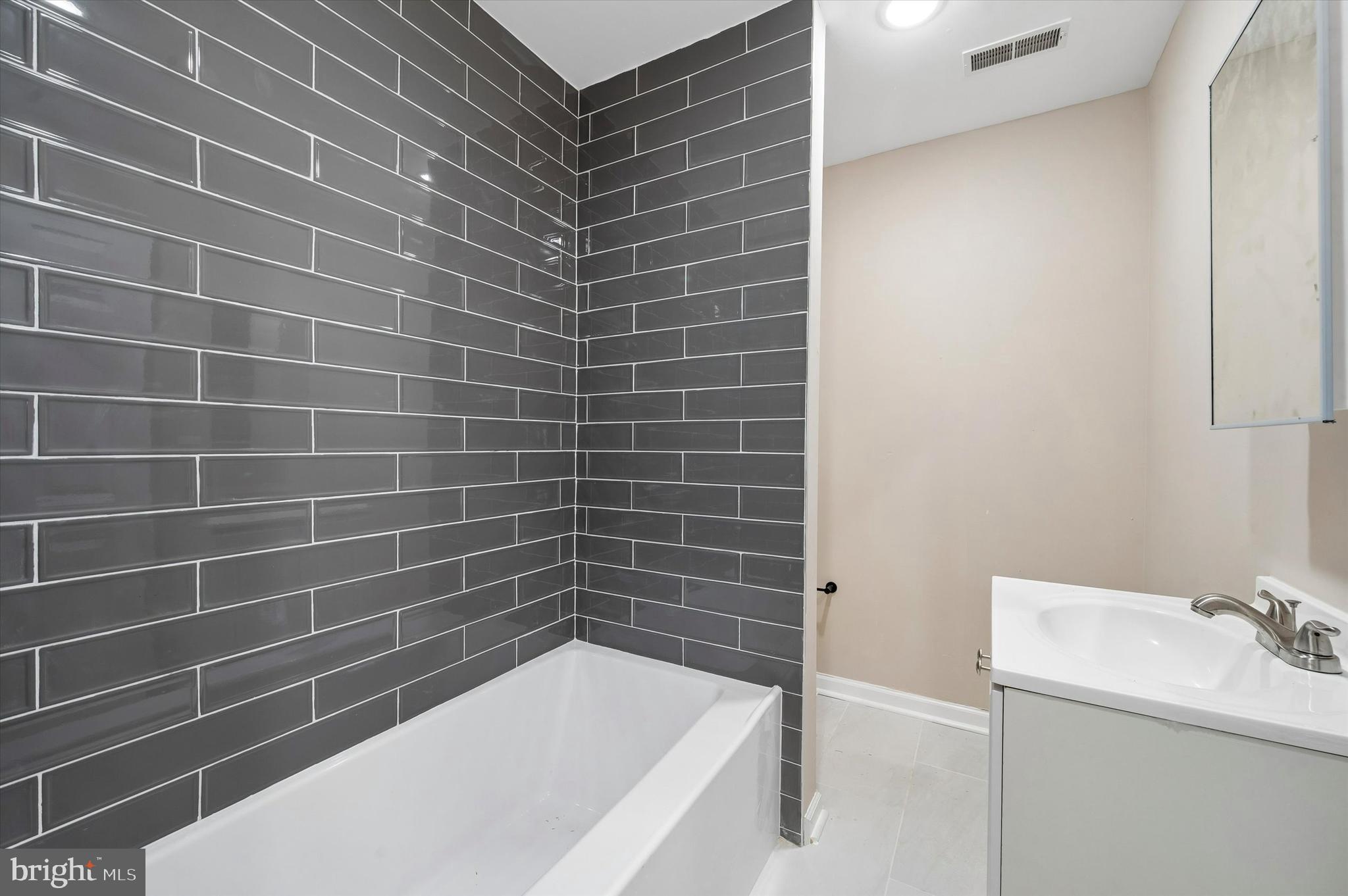 COBBS CREEK - Residential
