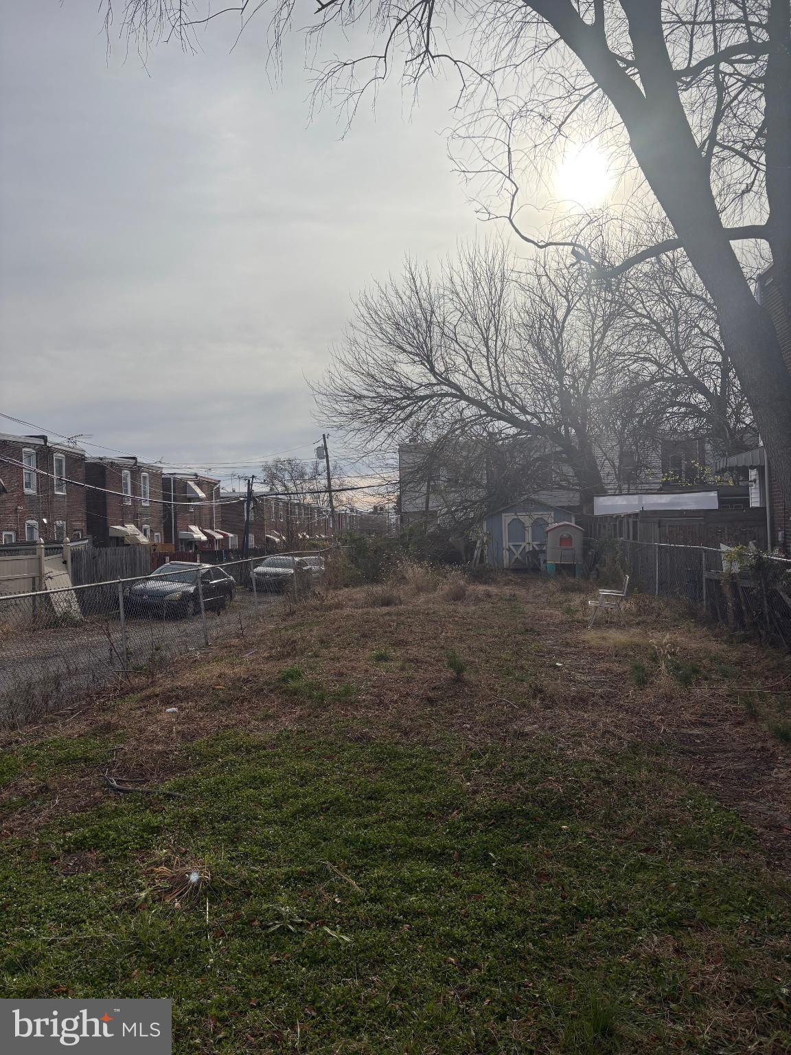 TACONY - Land
