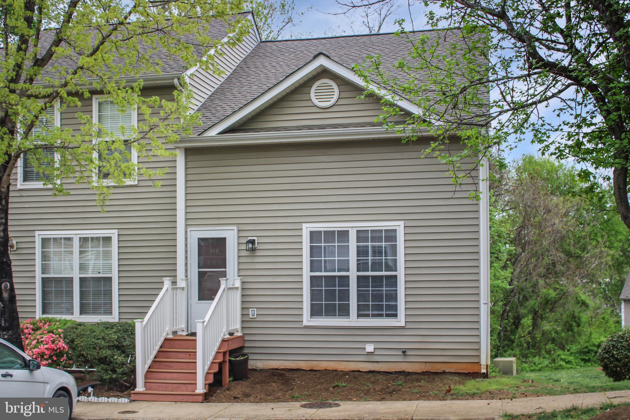 BELMONT - Residential Lease