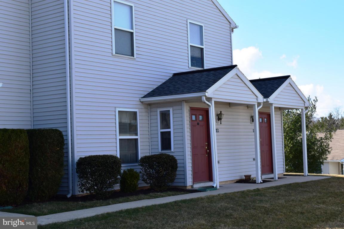 Fabulous 1st floor condo-3 bedrooms & 2 baths. Sprinkler system throughout. Owner's suite w-window seat, walk-in closet, bath w-5'shower. Home is ready to move in w-C/A, refrigerator, & washer- dryer. Enjoy the club house pool, tennis & mow/snow. Great Location, close to restaurants & shopping.