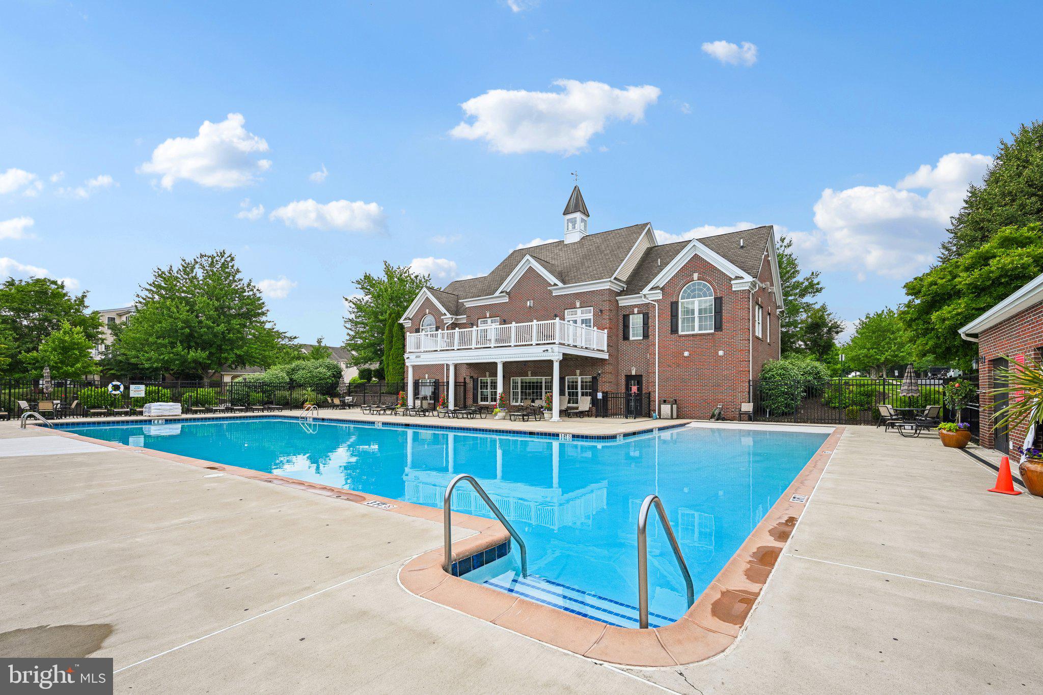 ARBOR POINT - Residential