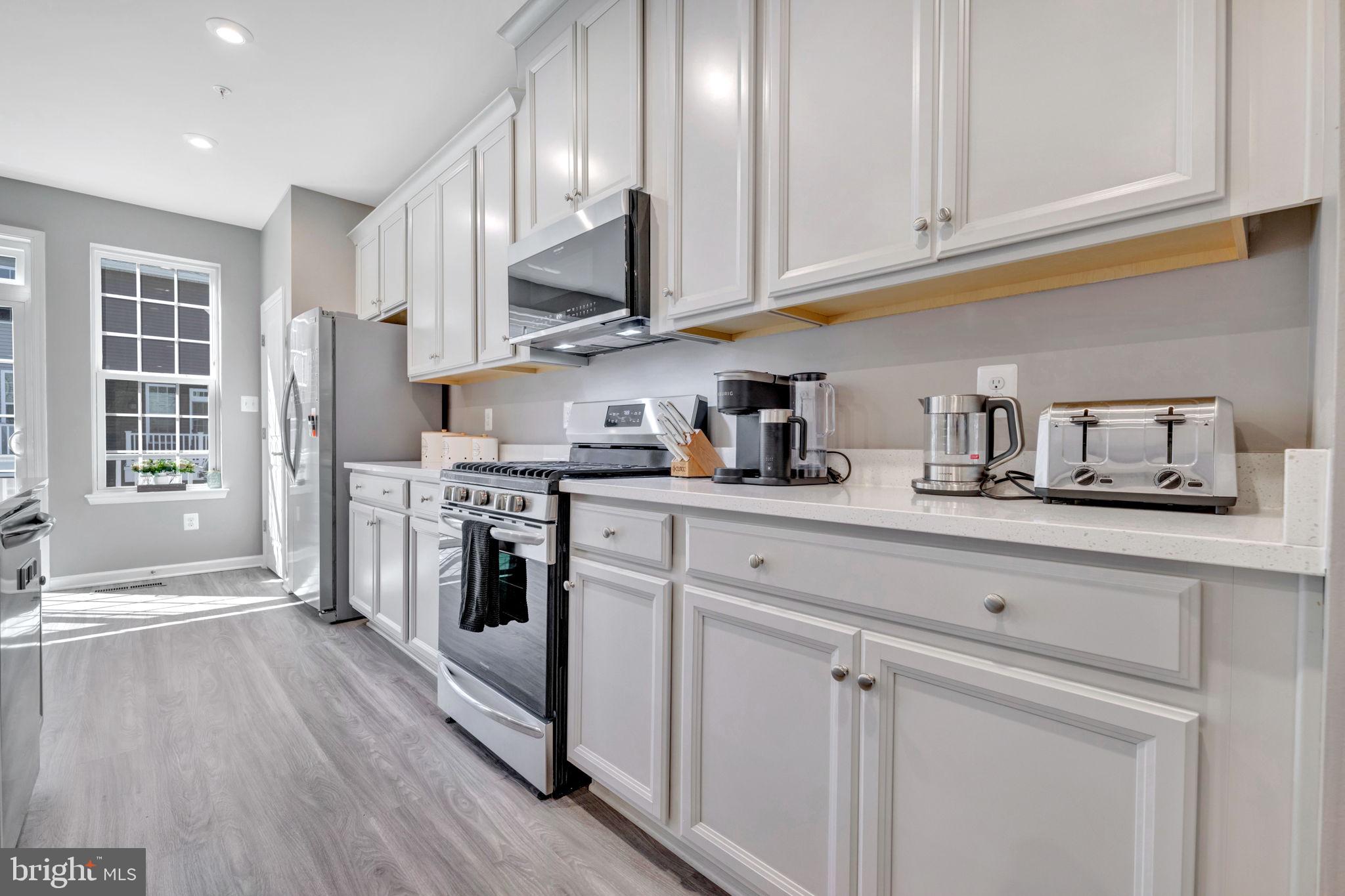 METRO POINTE - Residential Lease