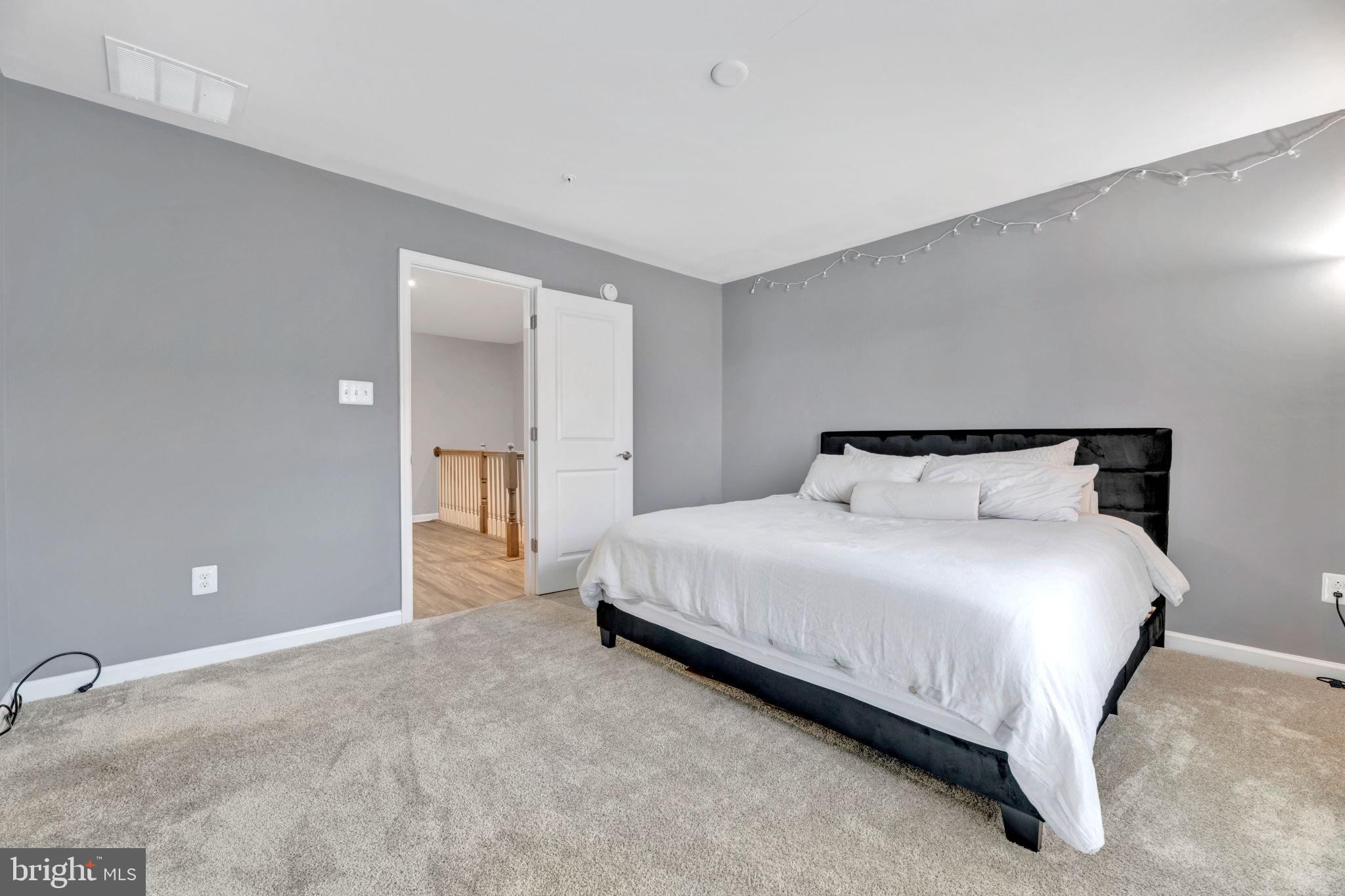 METRO POINTE - Residential Lease