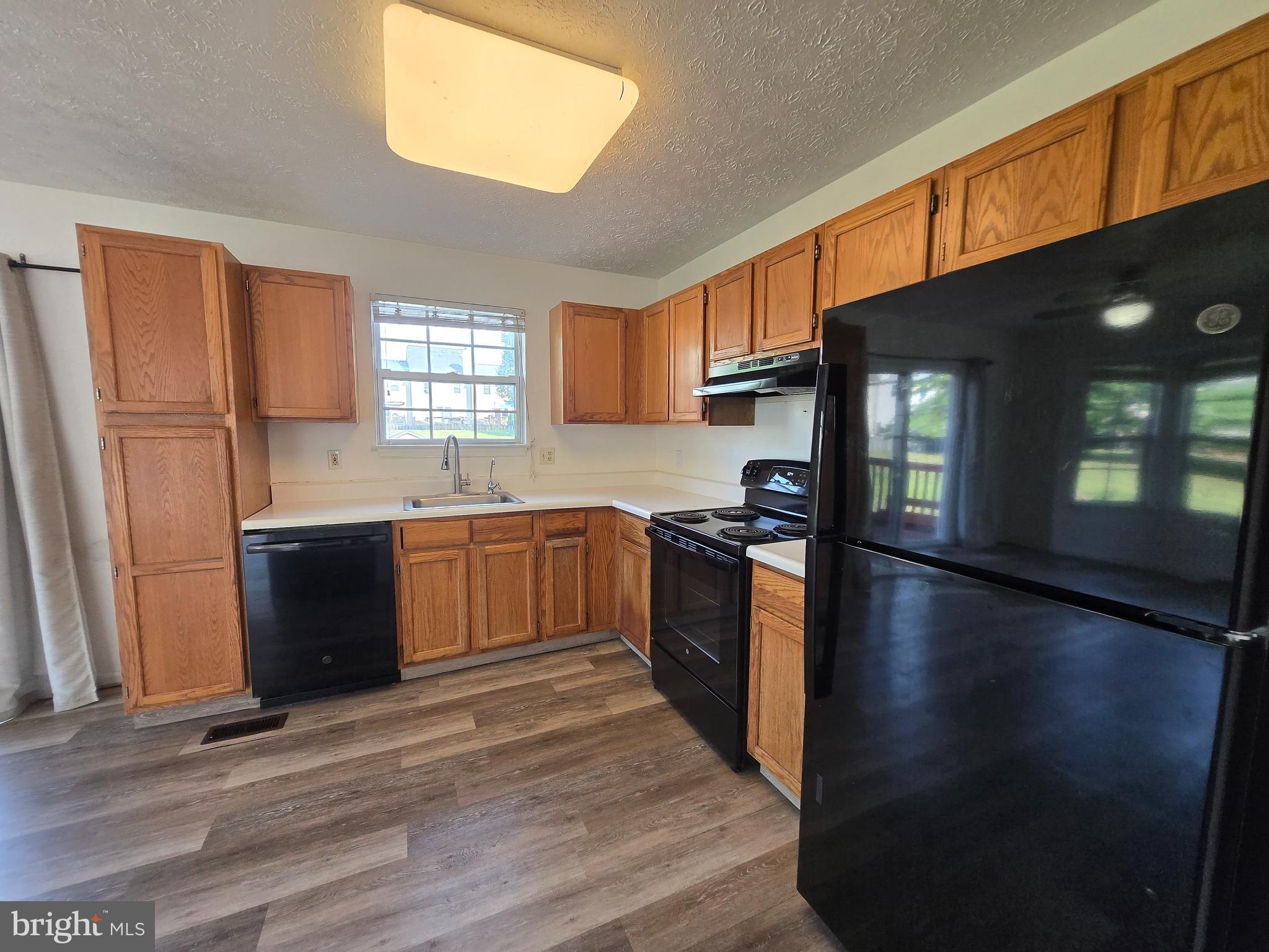 PARKVIEW TRAIL - Residential