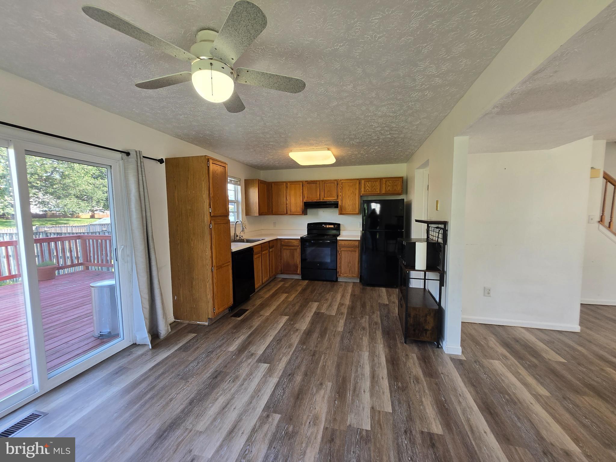 PARKVIEW TRAIL - Residential