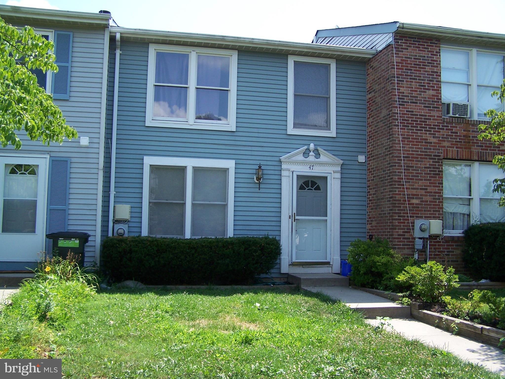 Great deal rental! Freshly painted with new laminate flooring & new carpet. Spacious kitchen with breakfast bar, formal dining. Main bedroom with walk in closet. Finished lower level with recreation area, full bath with soaking tub. Level walk out to fenced in yard. Two reserved parking spaces right in front. Great community with playground, trails. Outstanding public schools. Move in ready.