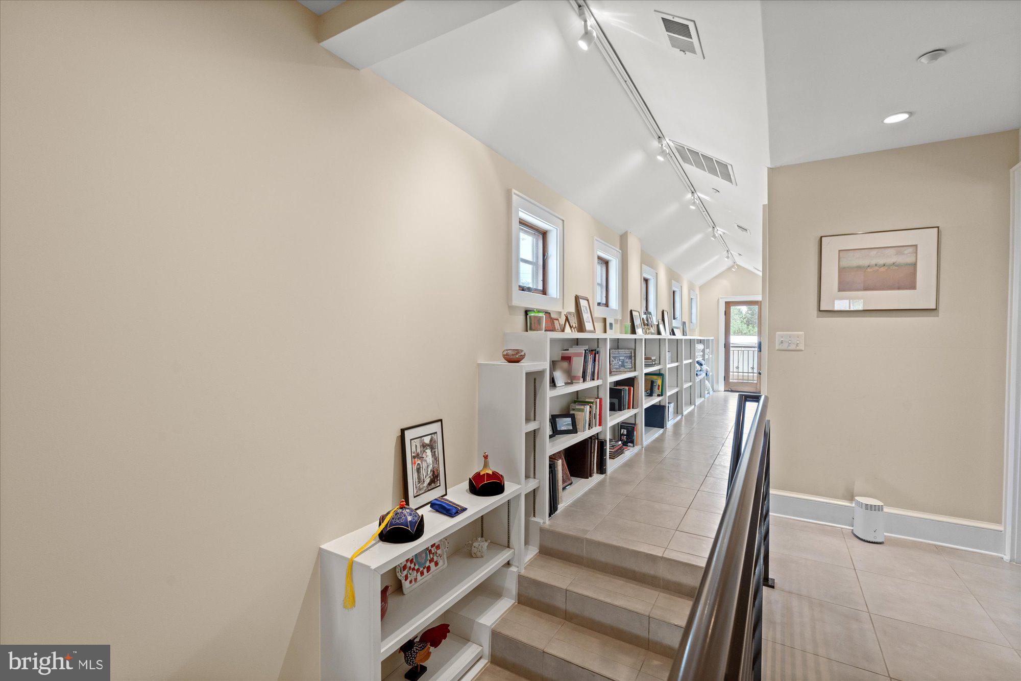 ROSEMONT - Residential