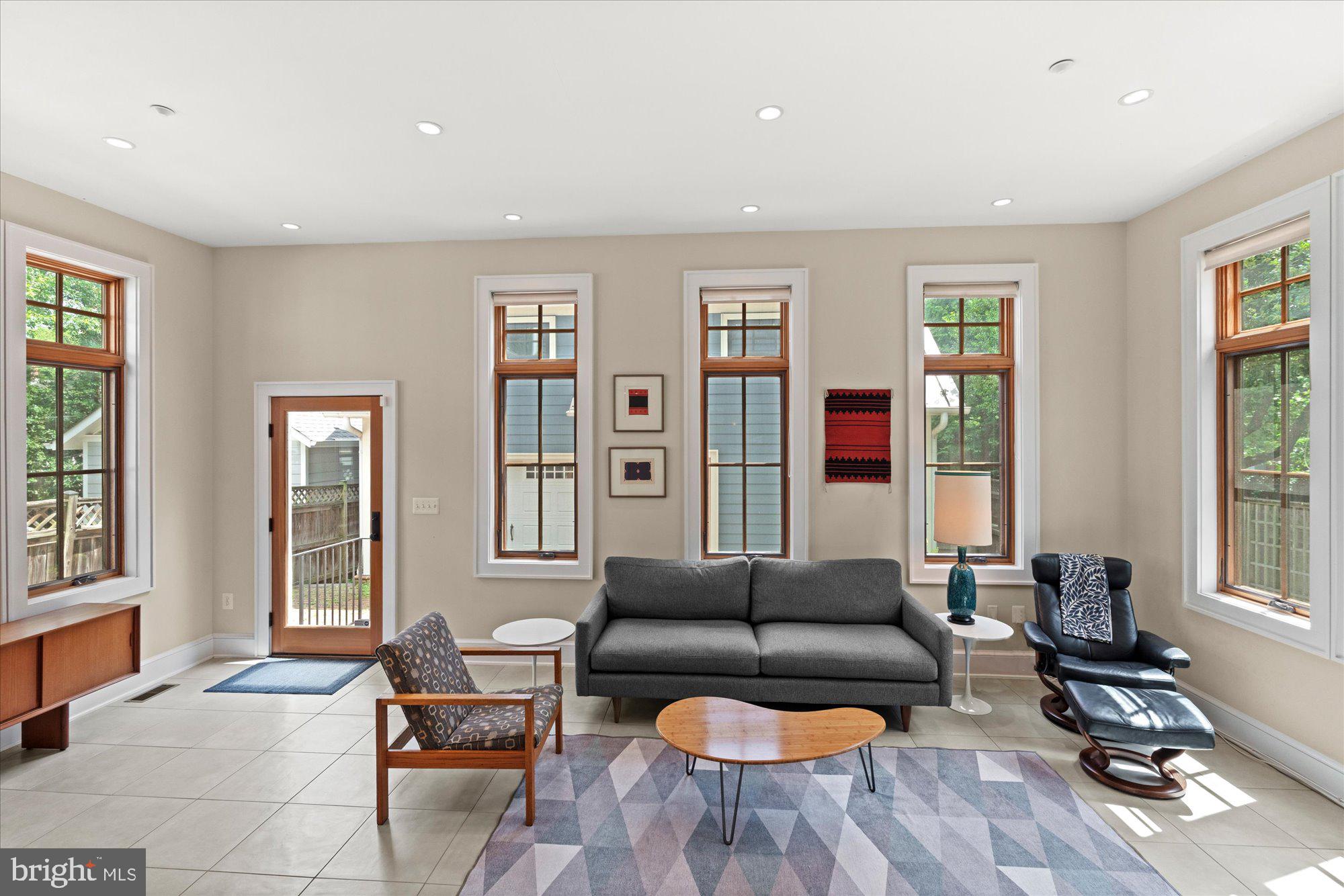ROSEMONT - Residential