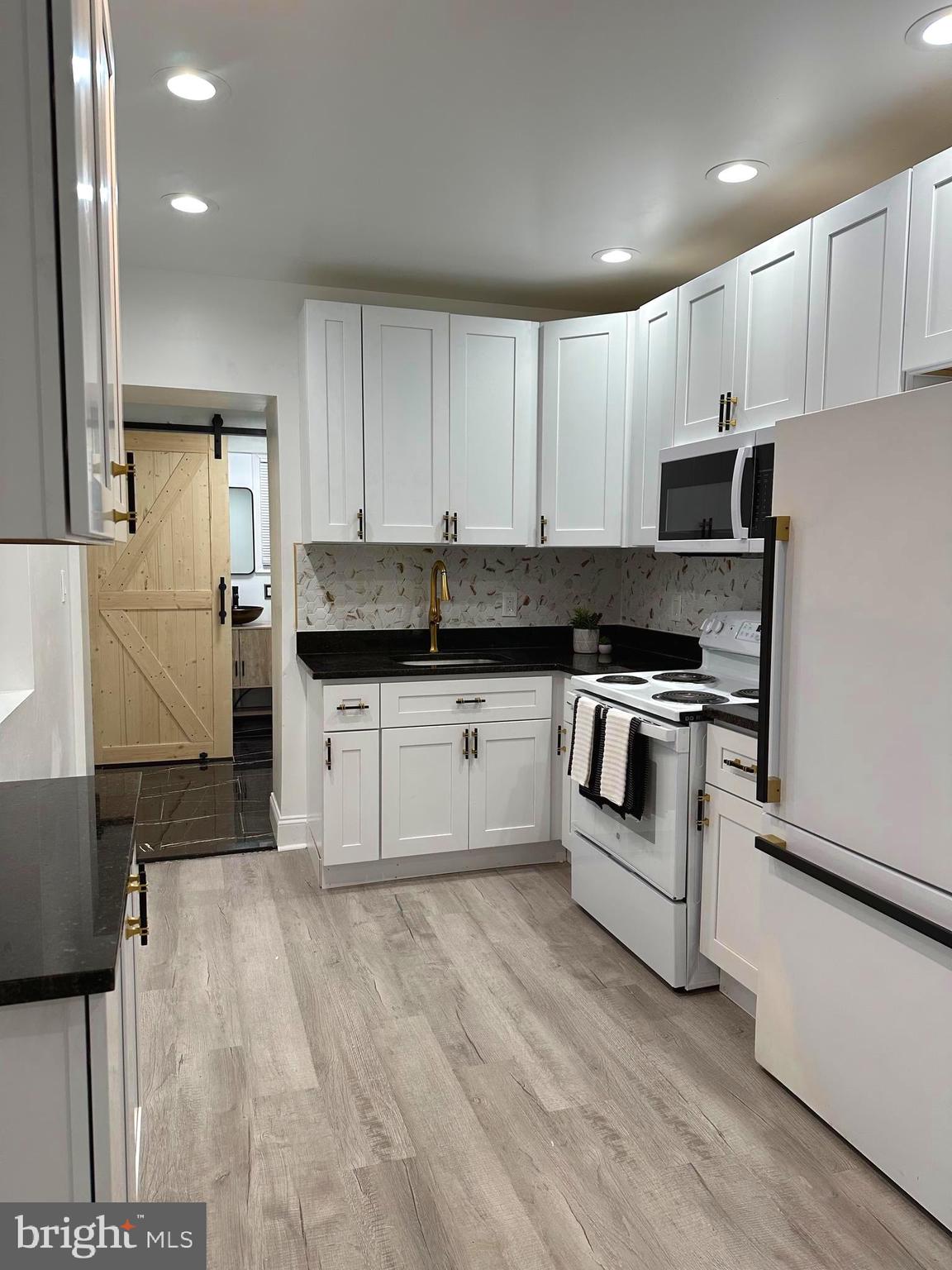 KENSINGTON - Residential