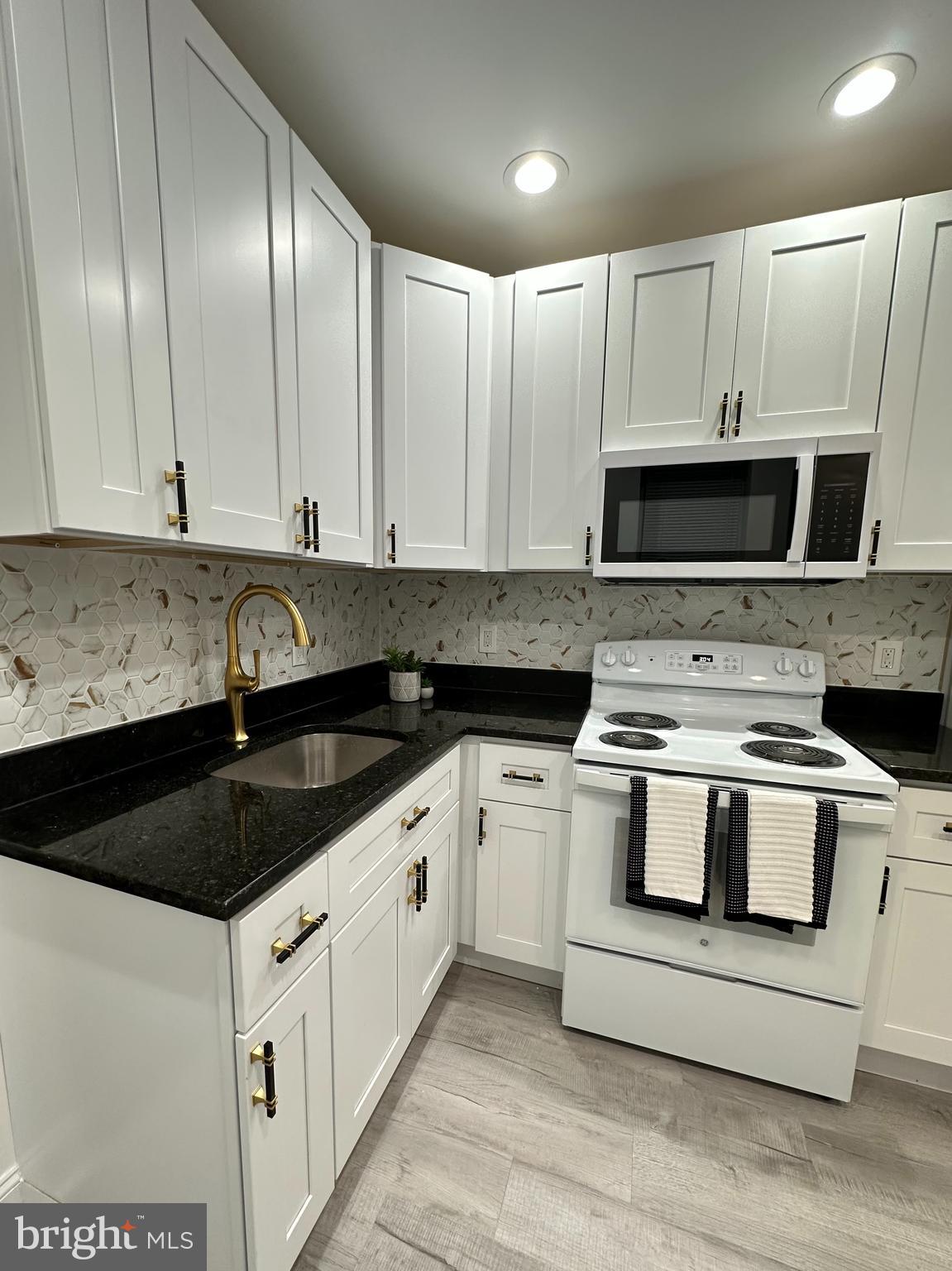KENSINGTON - Residential