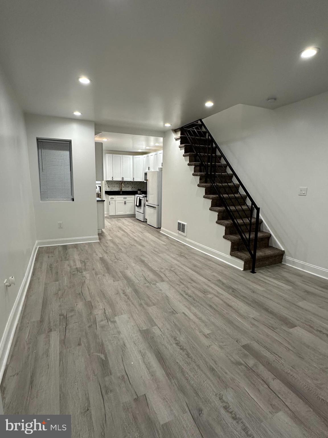 KENSINGTON - Residential