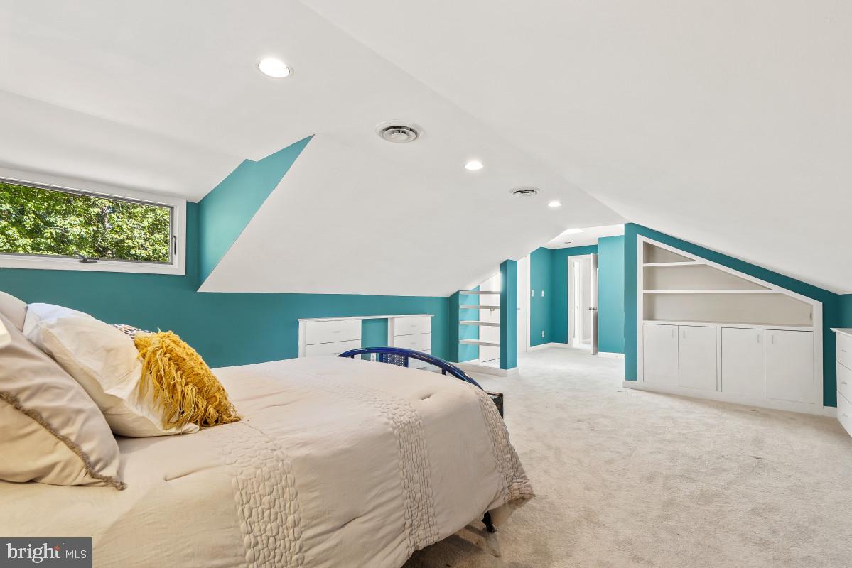 ROLLINGWOOD - Residential