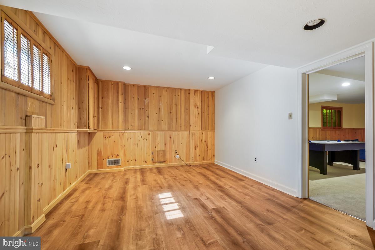 ROLLINGWOOD - Residential