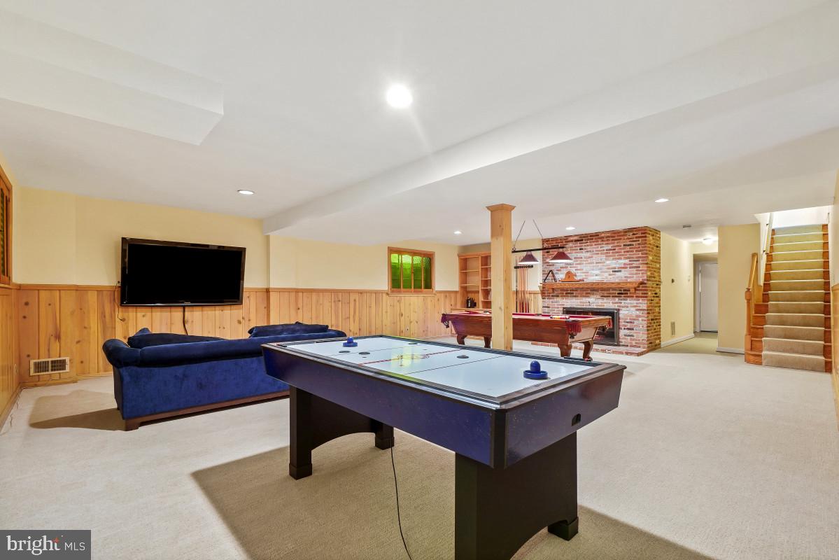 ROLLINGWOOD - Residential