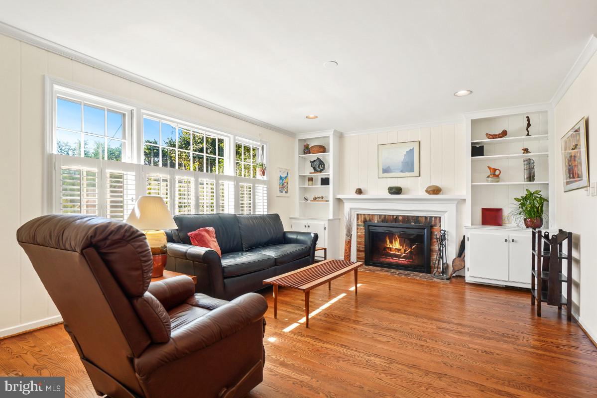 ROLLINGWOOD - Residential