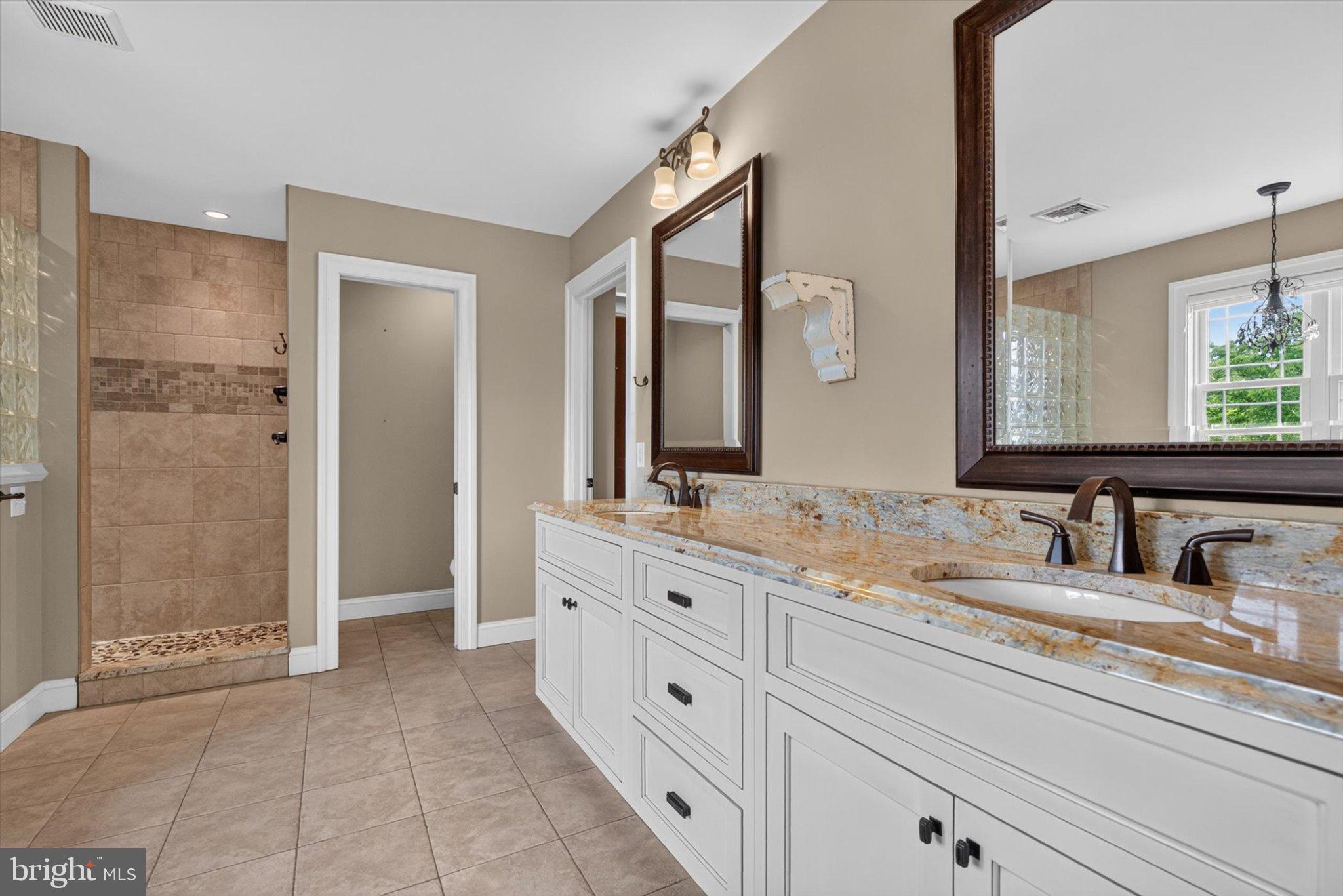 DEAVEN WOODS - Residential