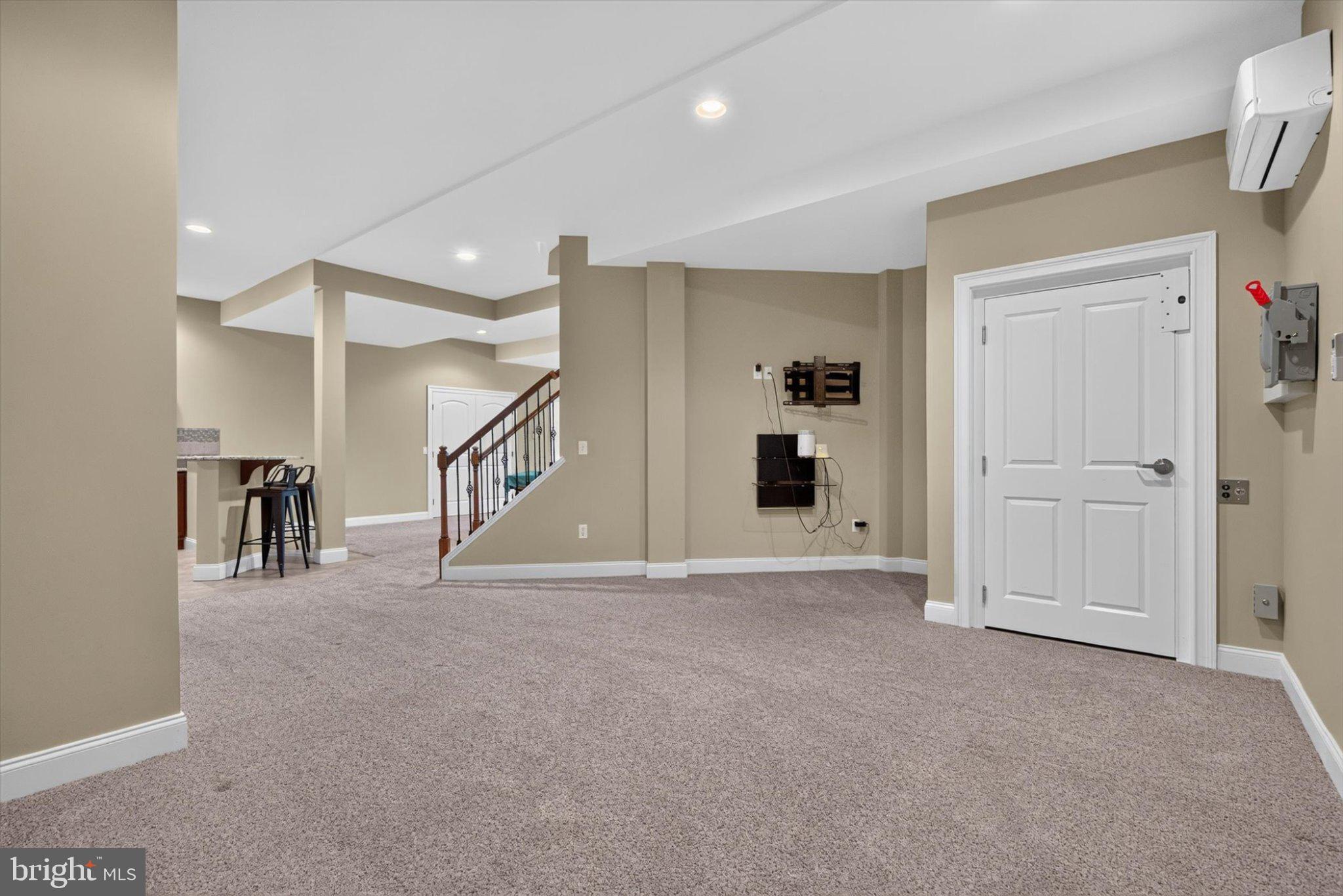 DEAVEN WOODS - Residential