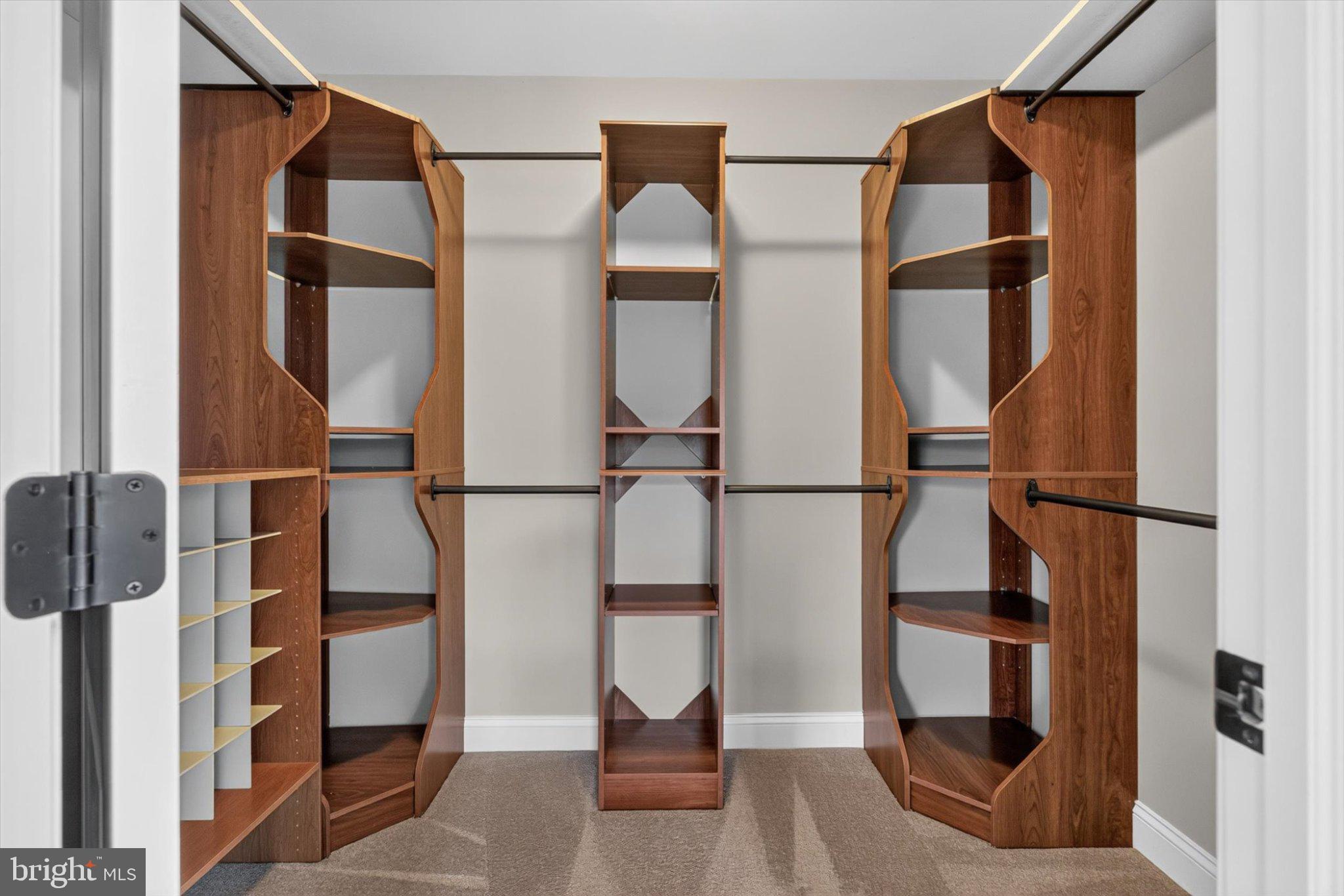 DEAVEN WOODS - Residential