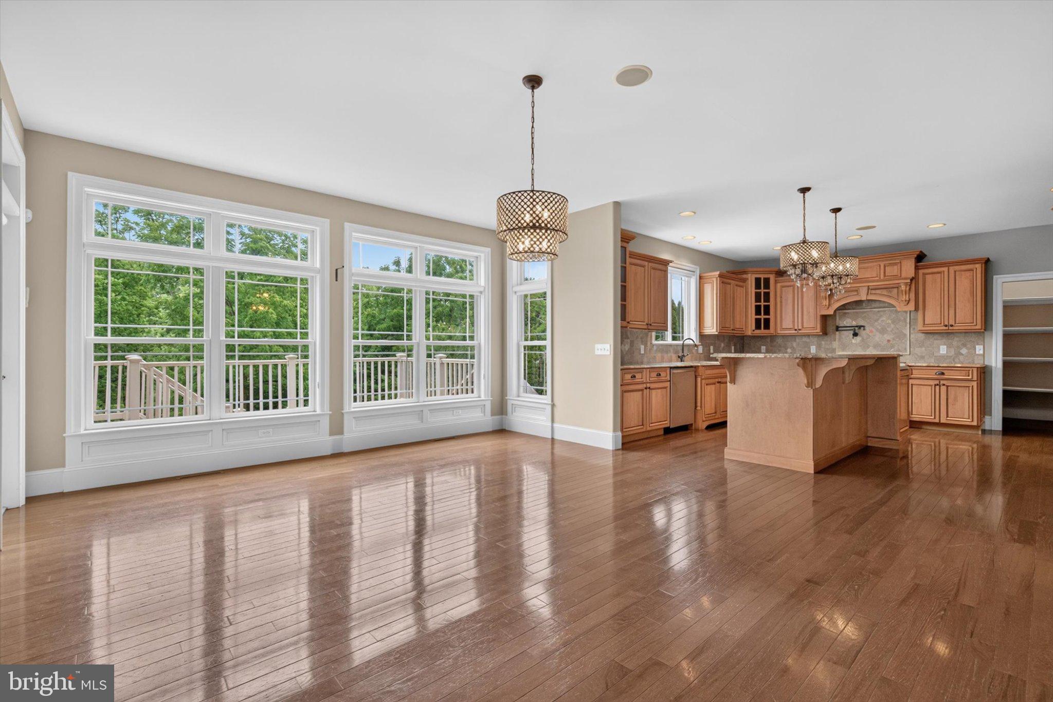DEAVEN WOODS - Residential