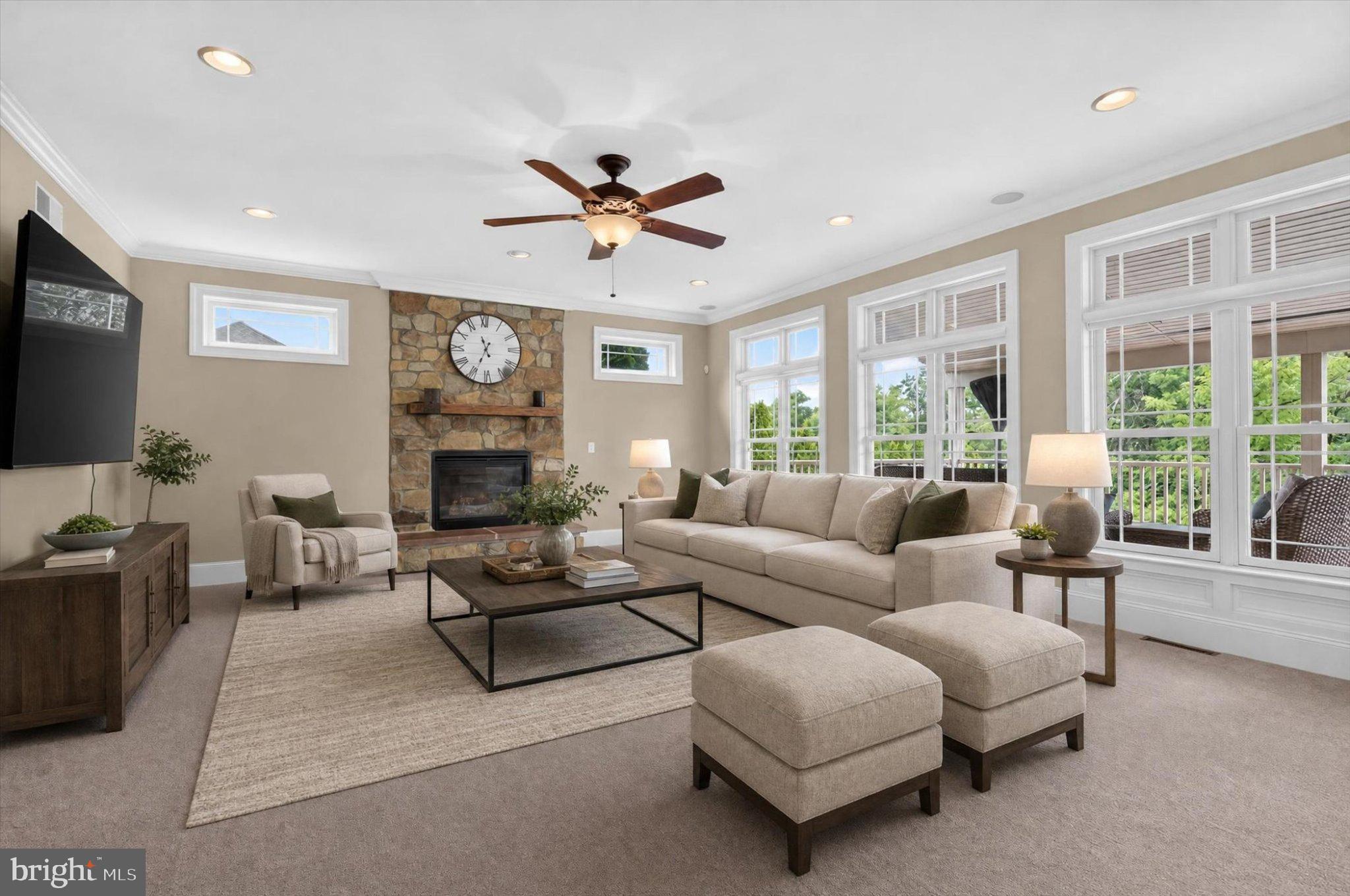 DEAVEN WOODS - Residential