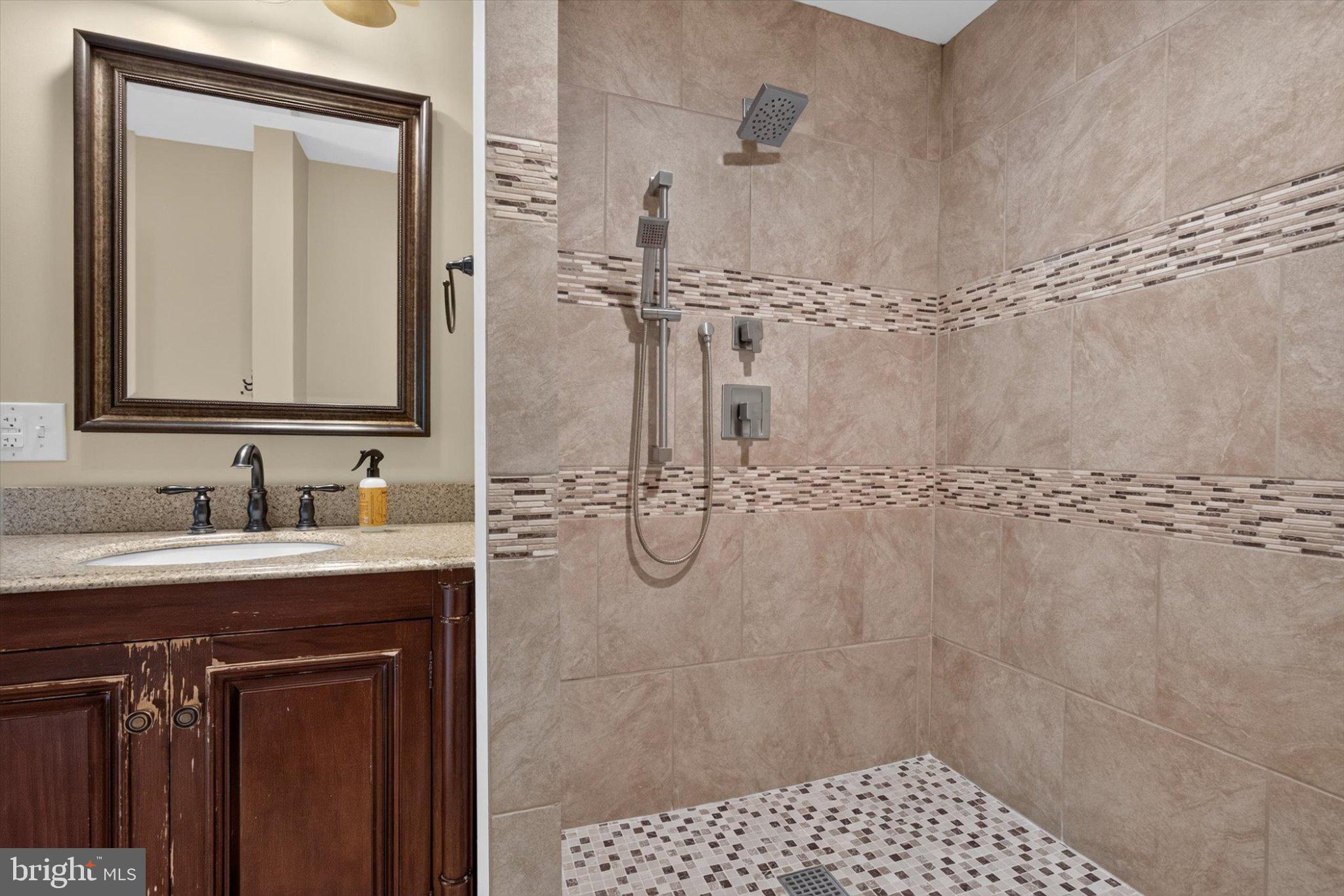 DEAVEN WOODS - Residential