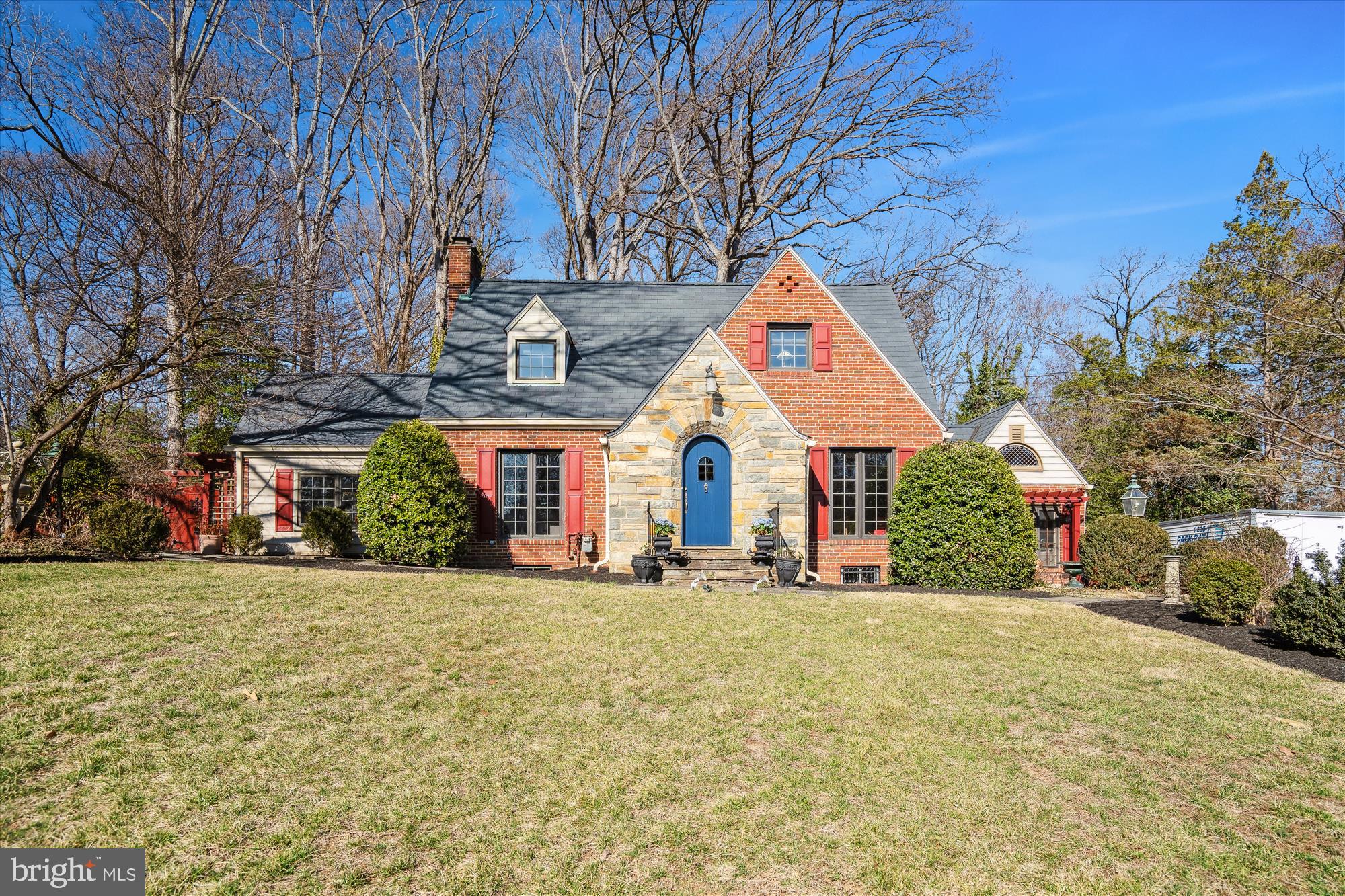 HILLANDALE - Residential