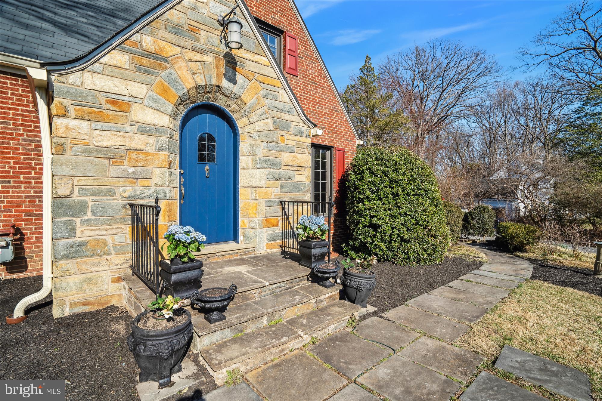 HILLANDALE - Residential