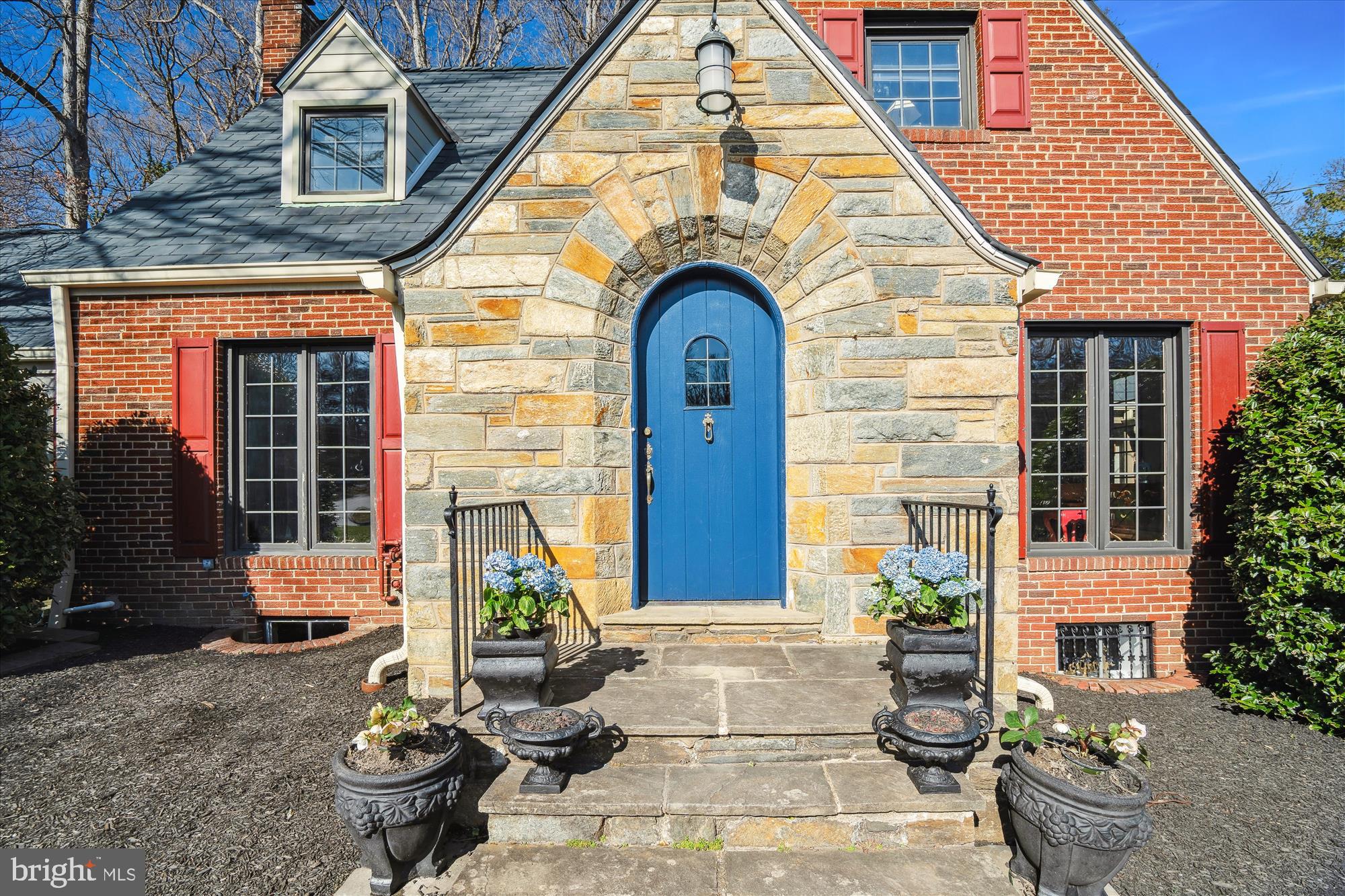 HILLANDALE - Residential