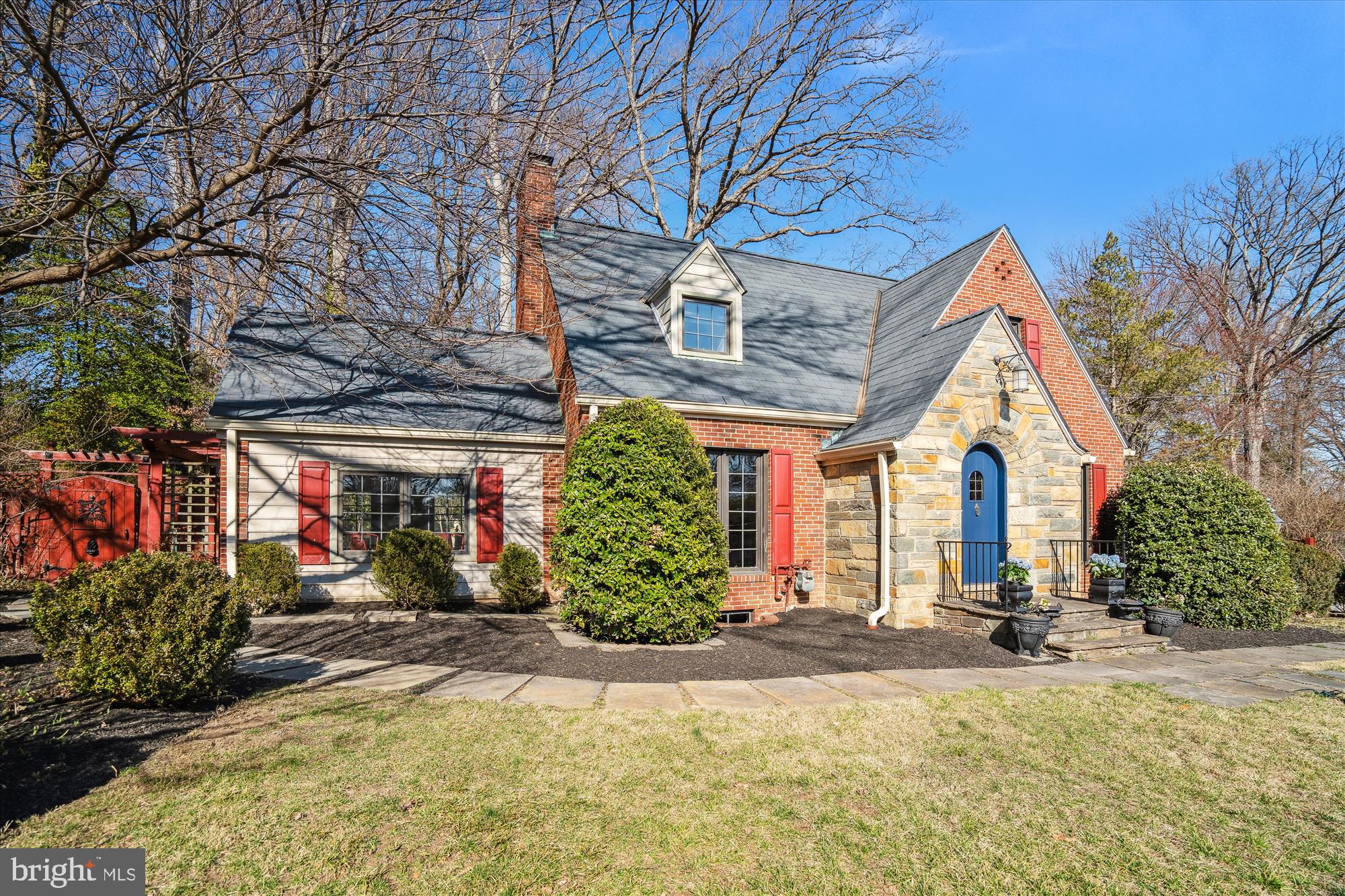 HILLANDALE - Residential
