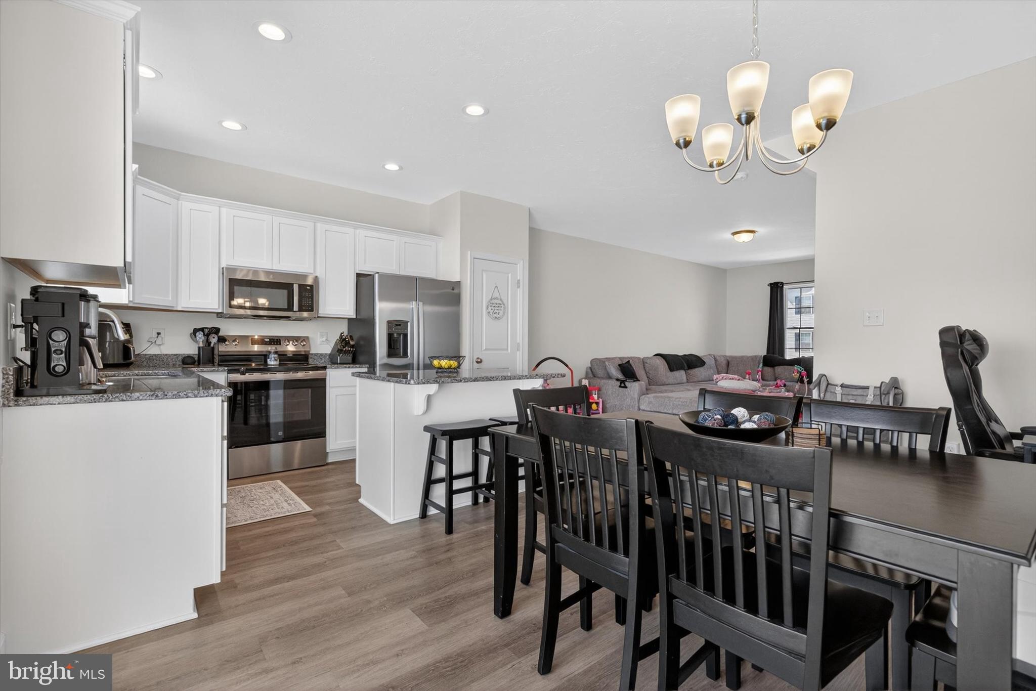 KINGS COURT AT BROWNSTONE - Residential
