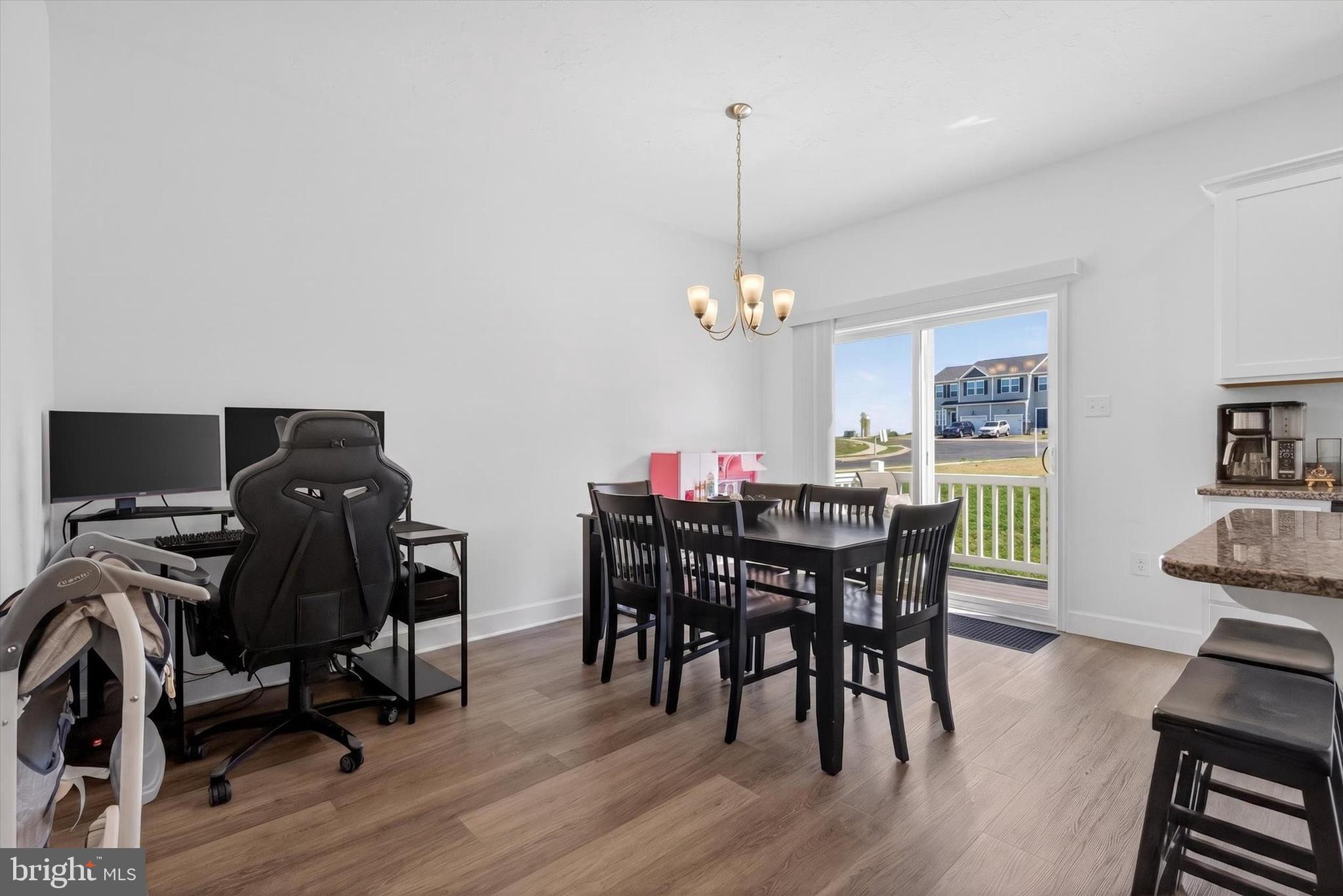KINGS COURT AT BROWNSTONE - Residential