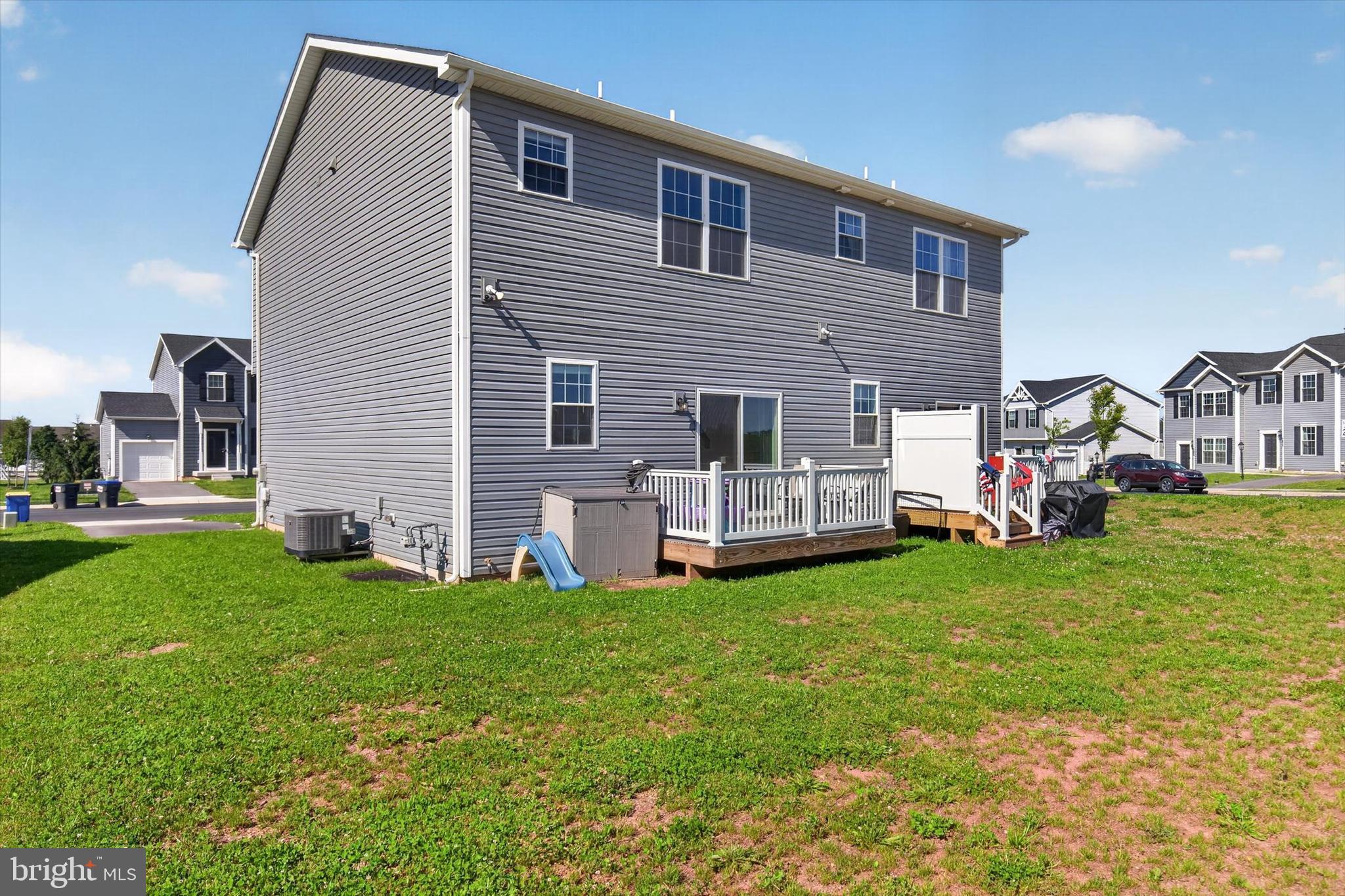KINGS COURT AT BROWNSTONE - Residential
